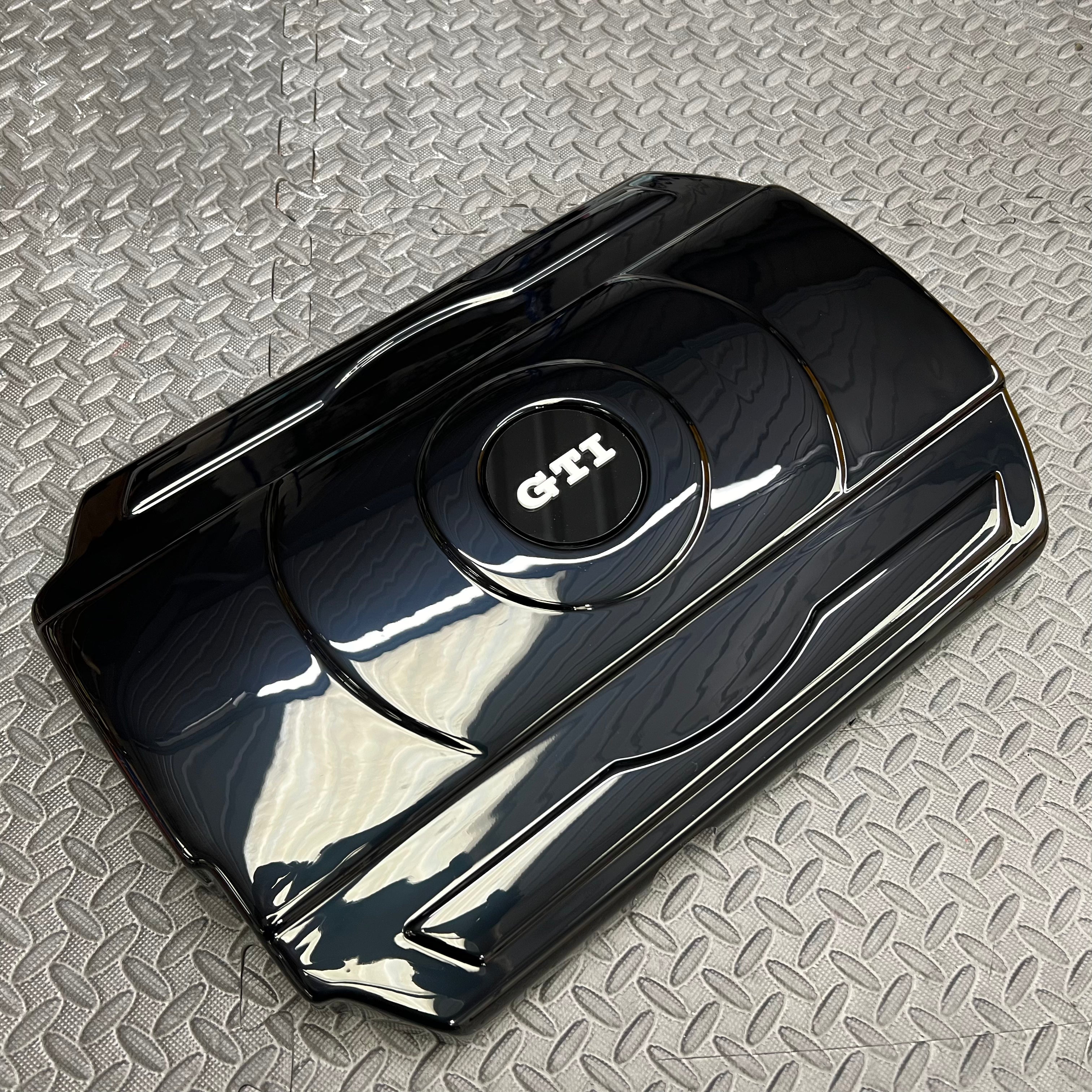 Proform-Motorabdeckung – Mk7/7.5 Volkswagen Golf GTI / R (Kunststoffoberflächen)