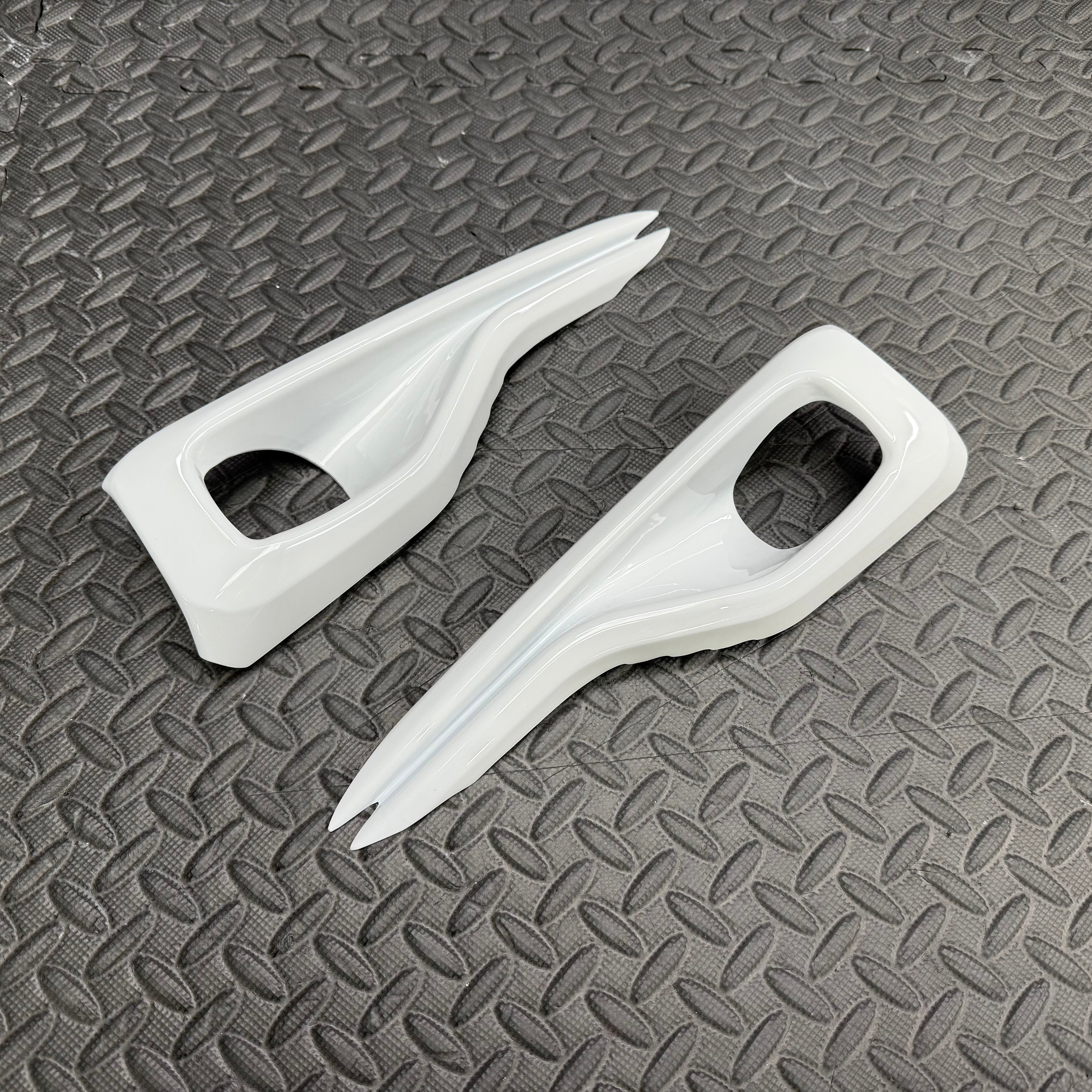 Fog Light Trims - Ford Focus MK4 ST/ ST-Line (Painted Finishes)