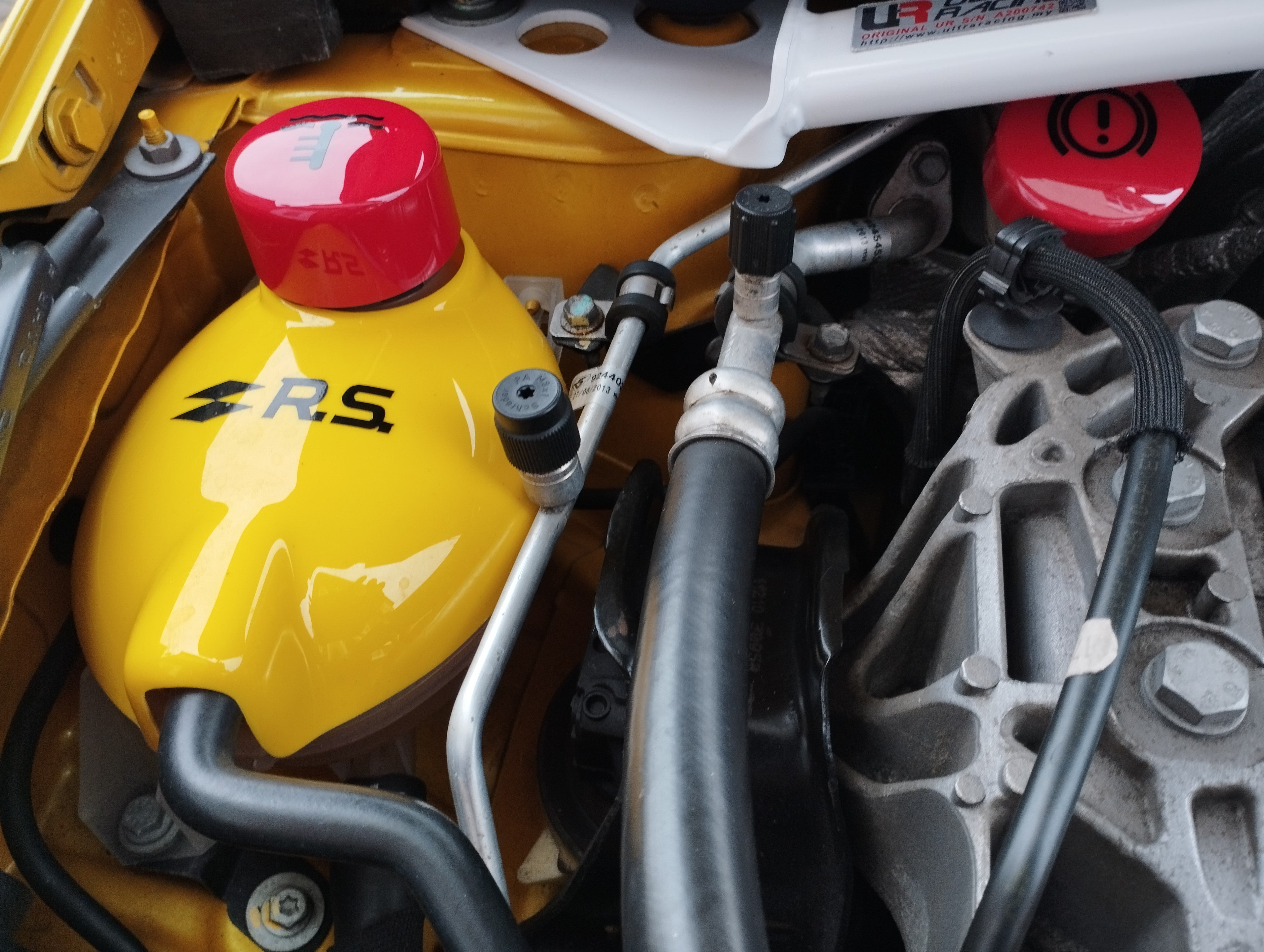 Proform Coolant Tank Cover - Mk4 Renault Clio RS (Plastic Finishes)