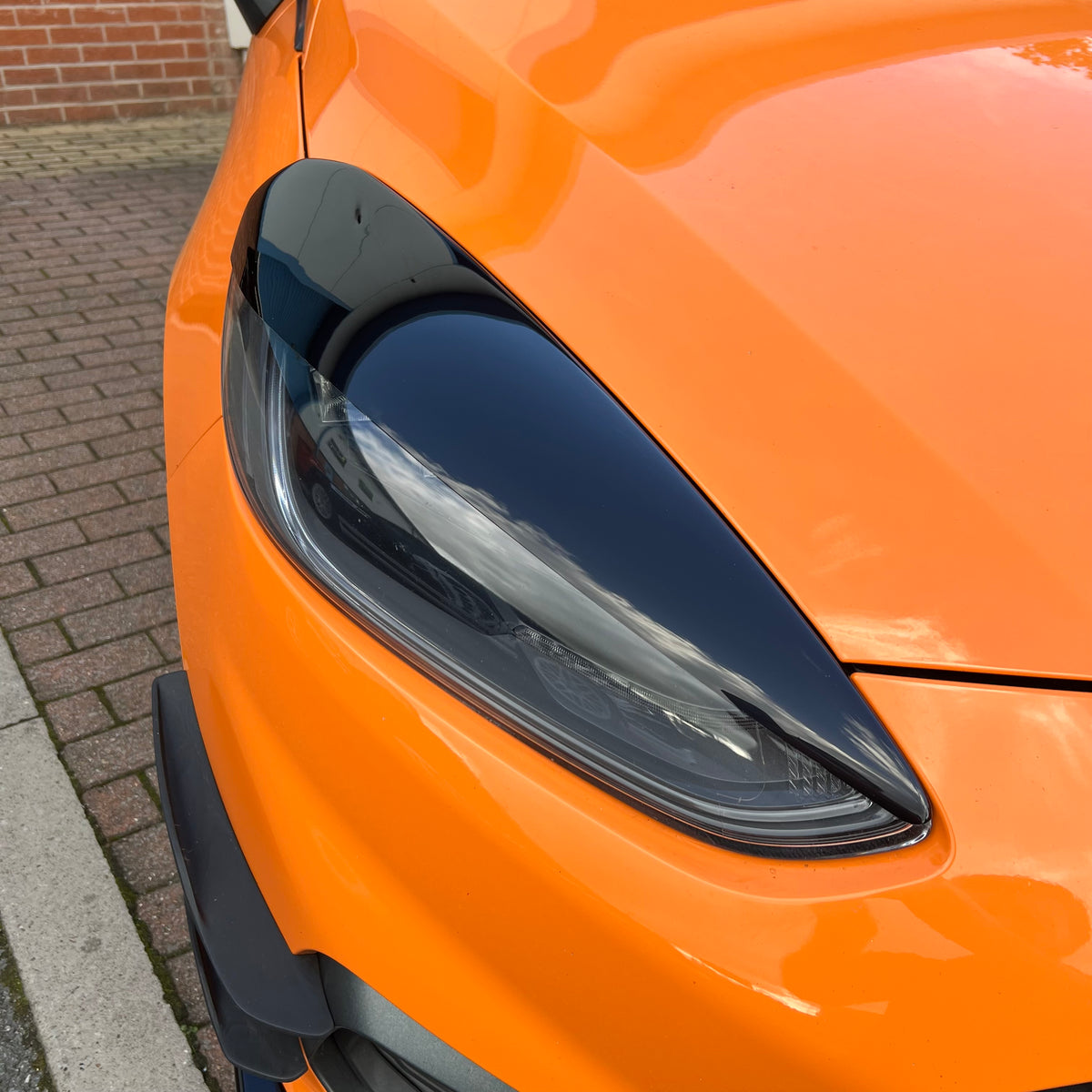 Proform Headlight Eyebrows - Mk8 Fiesta - Right Hand Side - Gloss Black Plastic