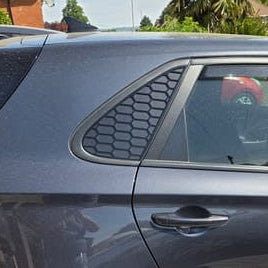 Proform Window Insert for Hyundai i30/i30N Hatchback - Satin Black Rear Plate with Gloss Black Hexagon Design