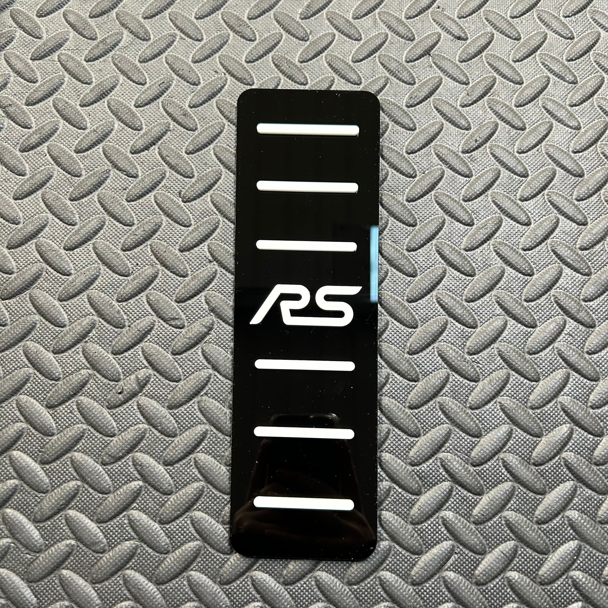 car foot rest plates RS black and white