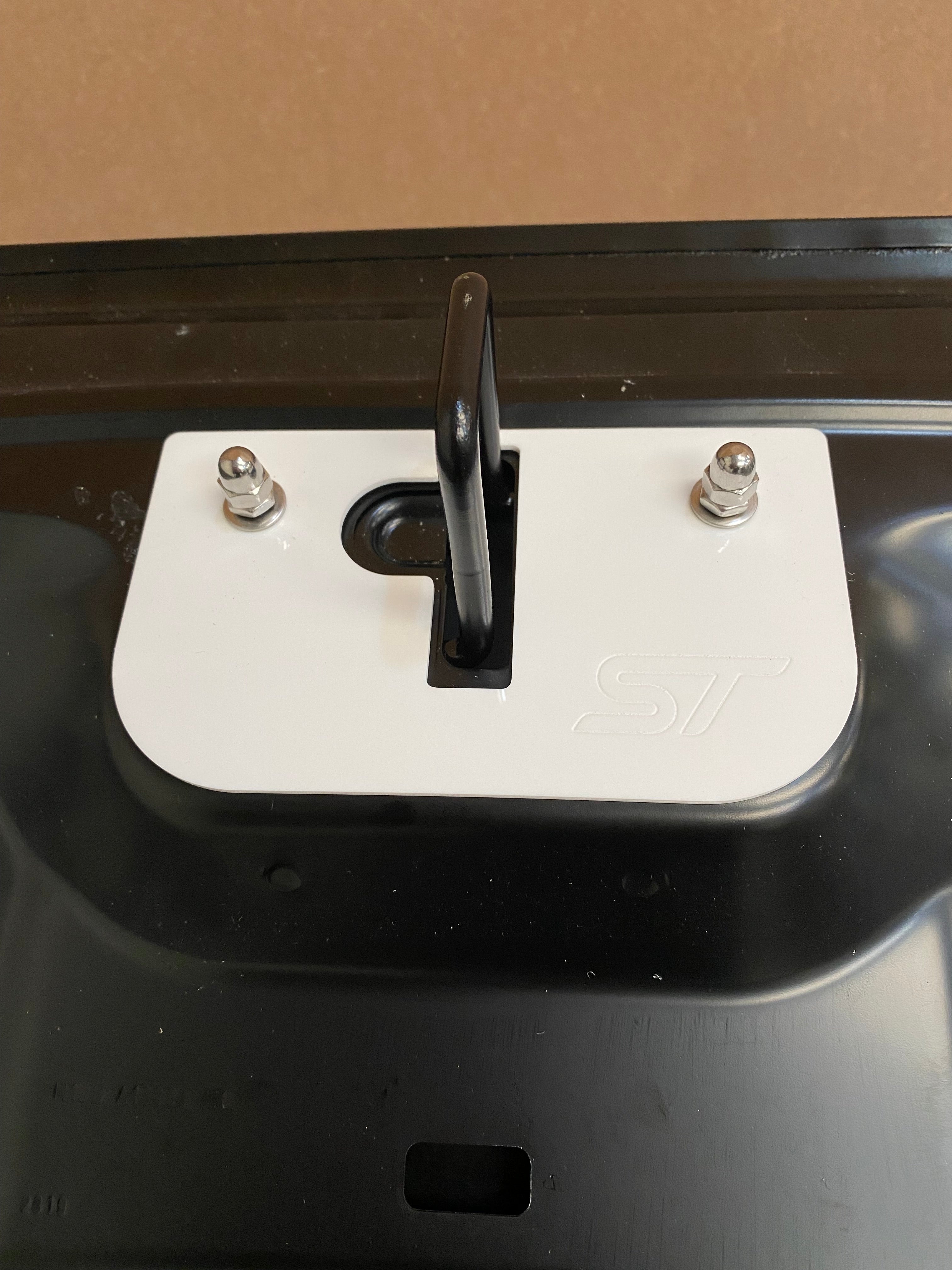 Ausverkauf - Proform gravierte obere Motorhaubenverriegelungsplatte - Mk8 Fiesta