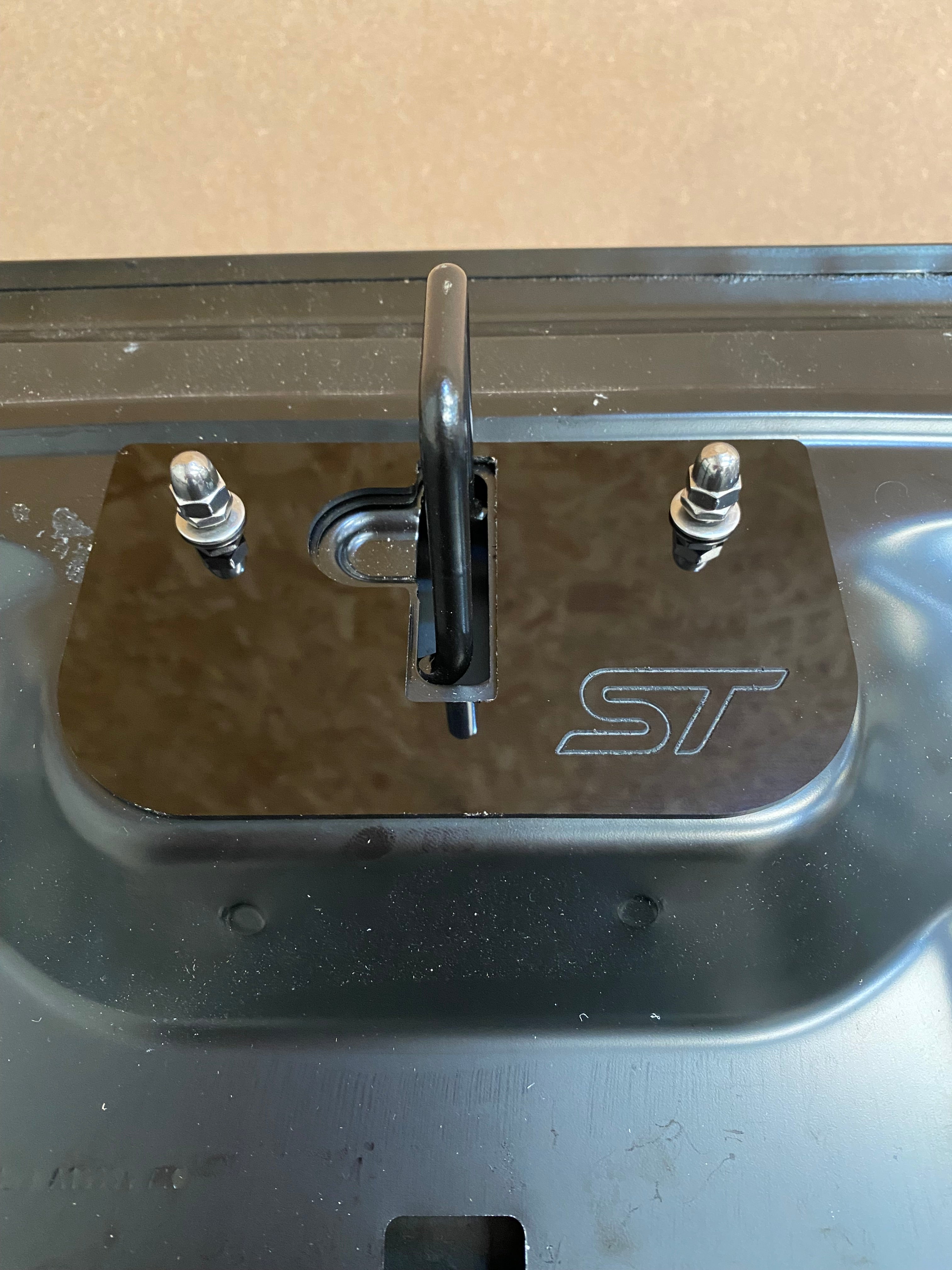 Ausverkauf - Proform gravierte obere Motorhaubenverriegelungsplatte - Mk8 Fiesta