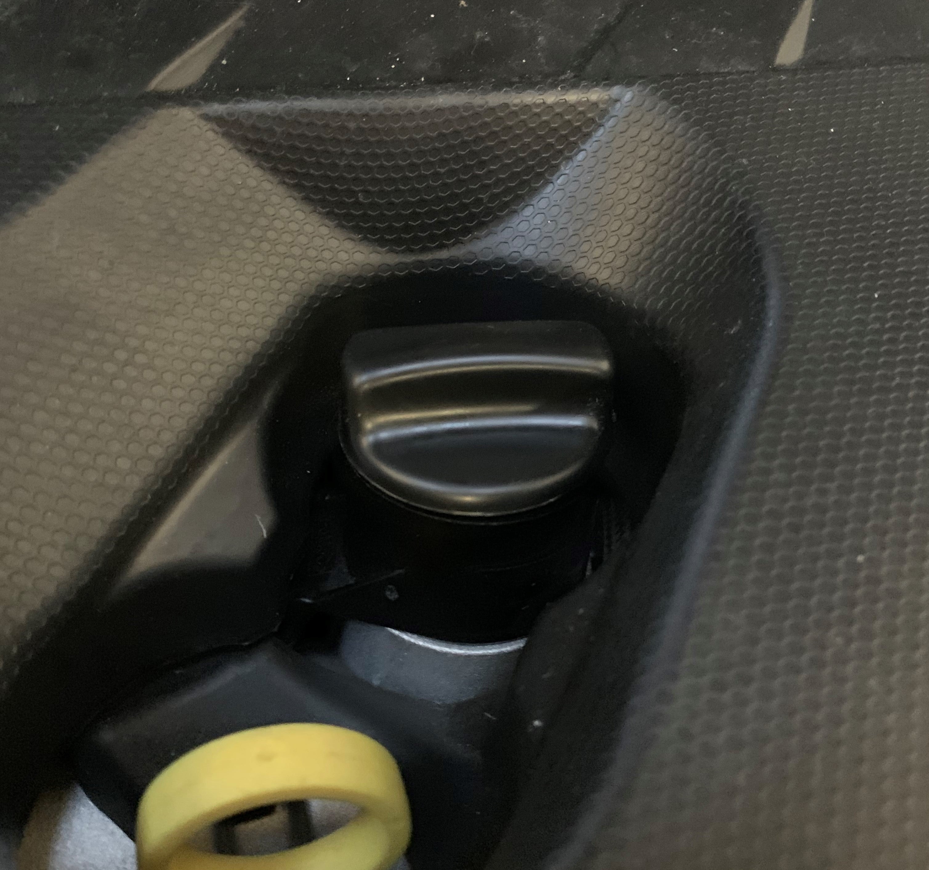 Couvercle de bouchon d'huile moteur Proform pour petit modèle – Focus MK3.5 (finitions plastiques)