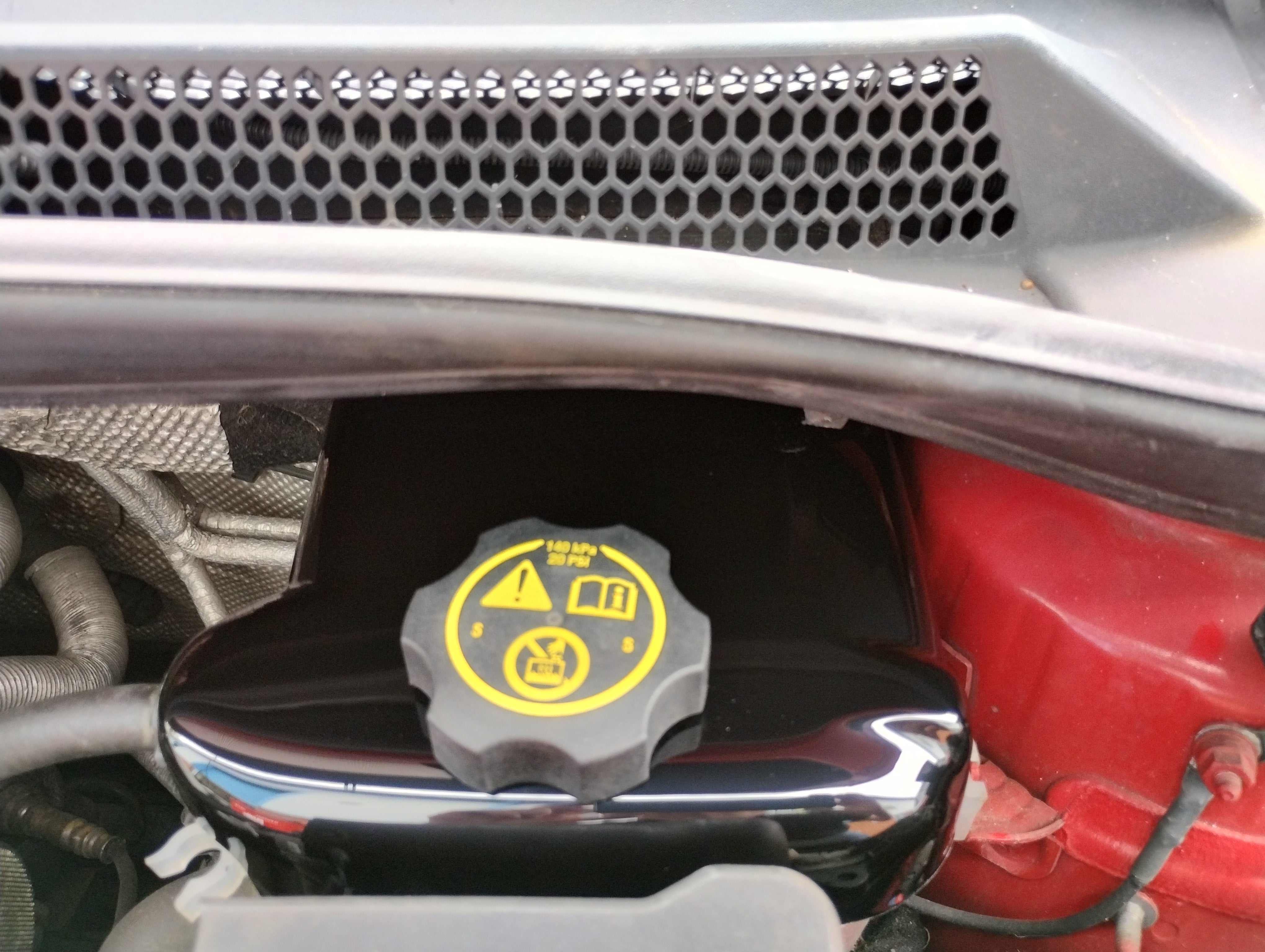 Proform Kühlmitteltankabdeckung – Vauxhall/Opel Astra J VXR (Kunststoffoberflächen)