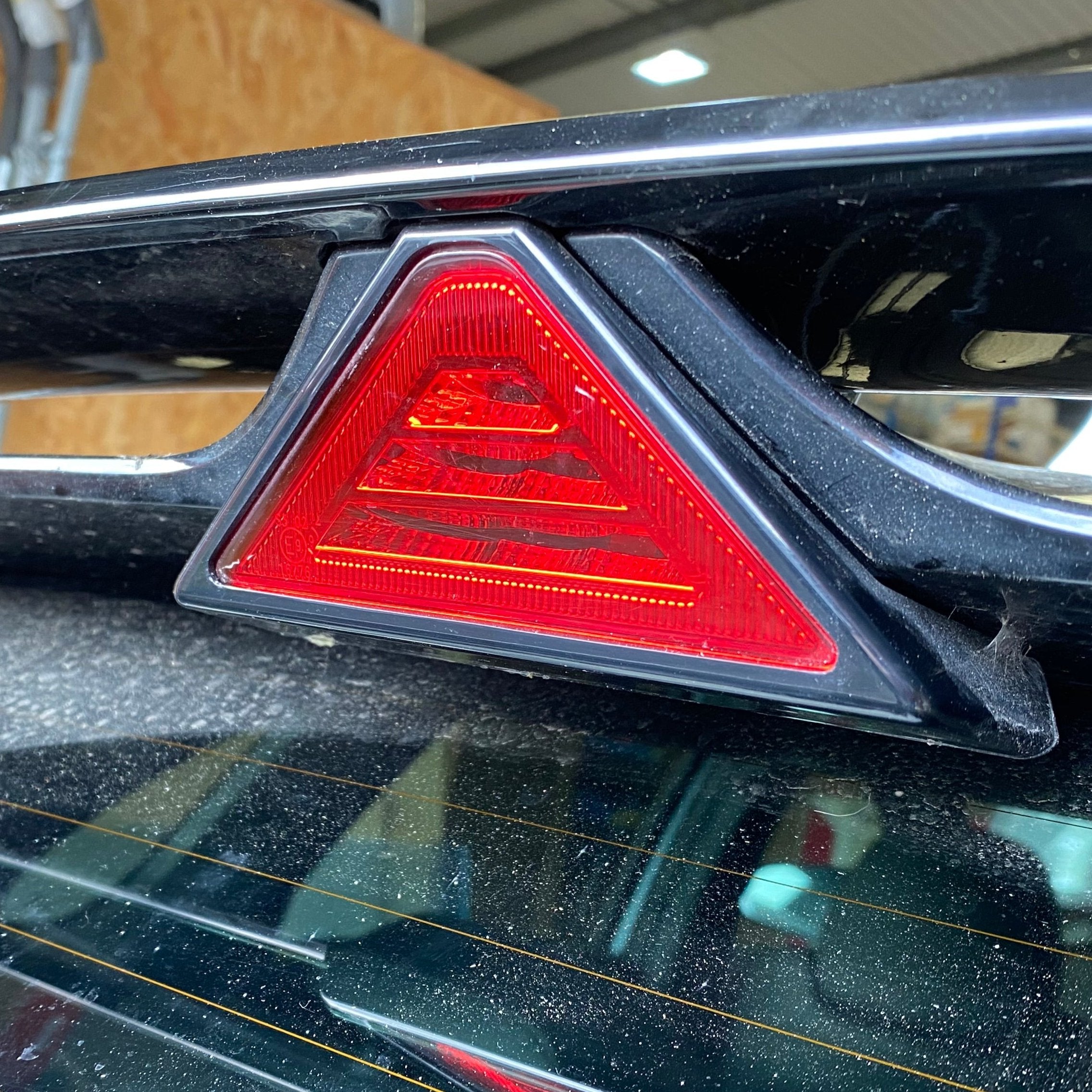 Obere mittlere Bremslichtabdeckung - Hyundai i30N