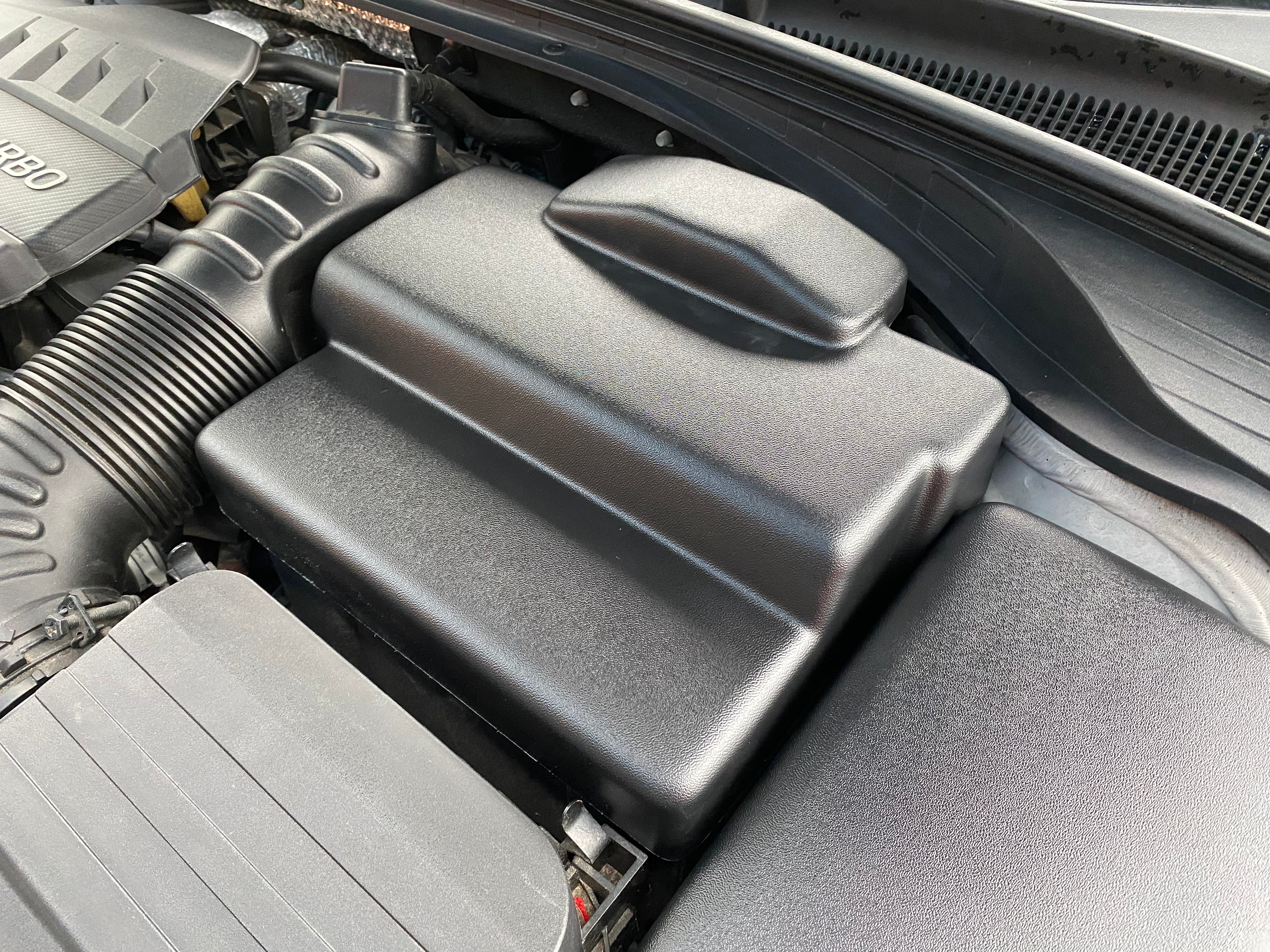 Proform-Batterieabdeckung – Hyundai i30 / Kona N / Veloster N (Kunststoffoberflächen)