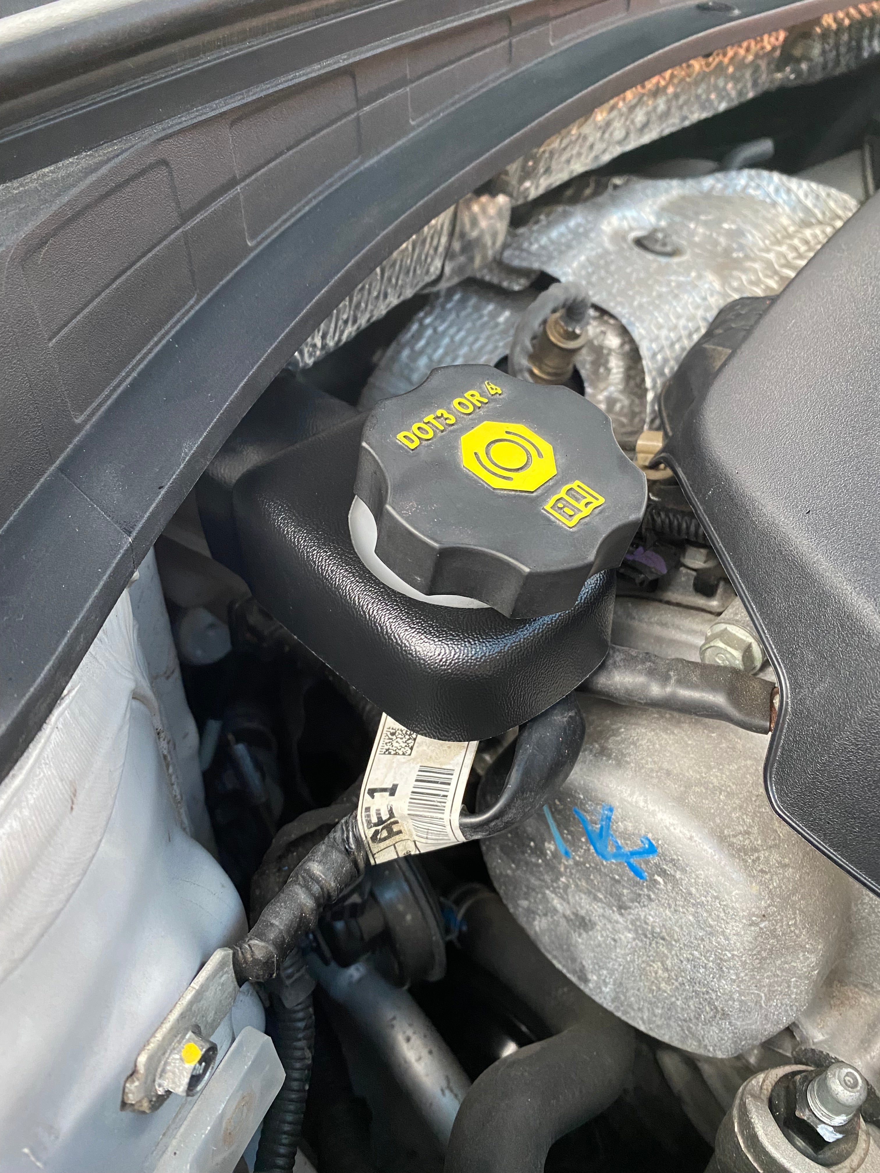 Proform Bremsflüssigkeitsbehälterdeckel – Hyundai i30 / Kona N (Kunststoffoberflächen)