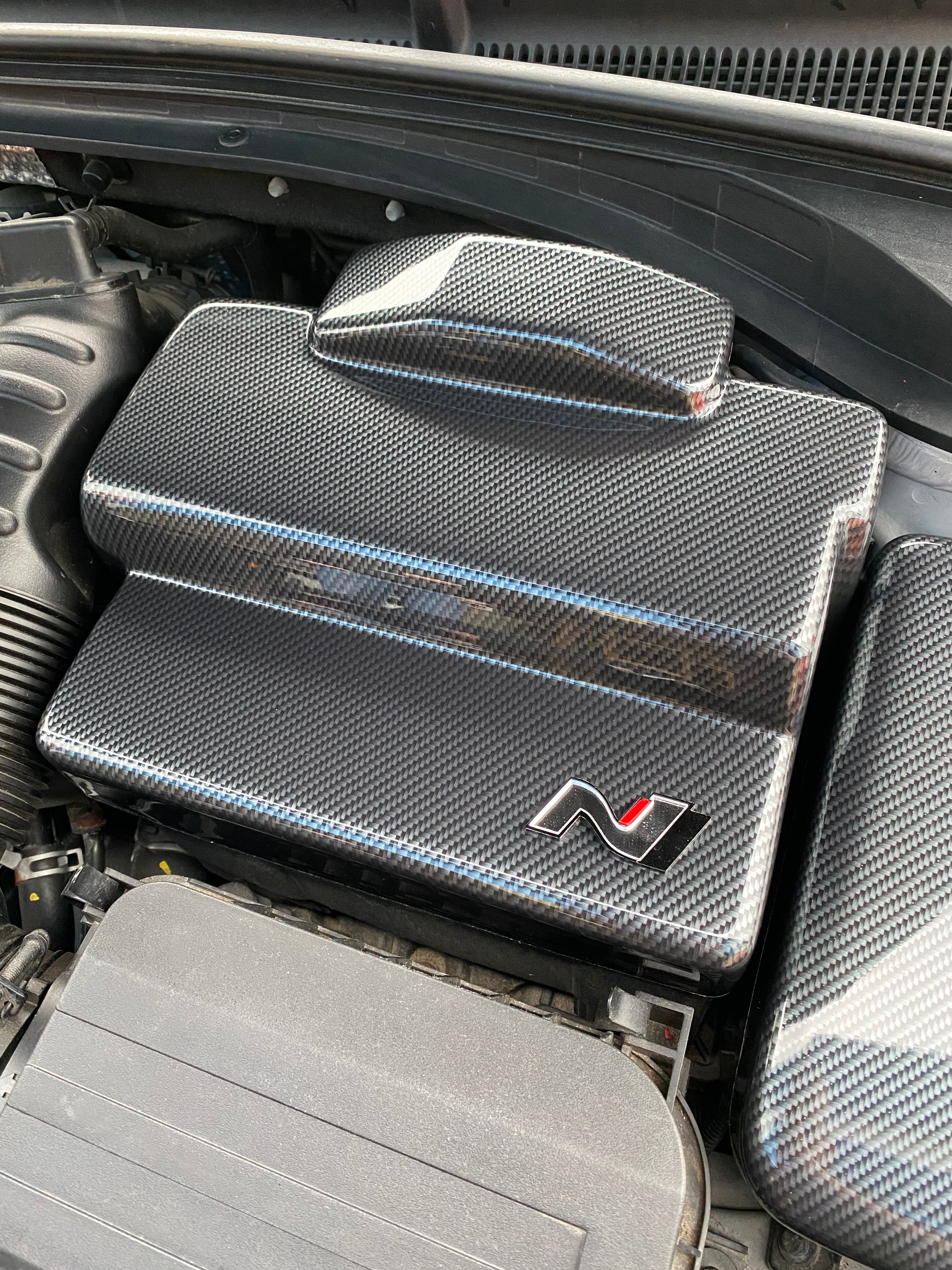 Proform-Batterieabdeckung – Hyundai i30 / Kona N / Veloster N (Kunststoffoberflächen)