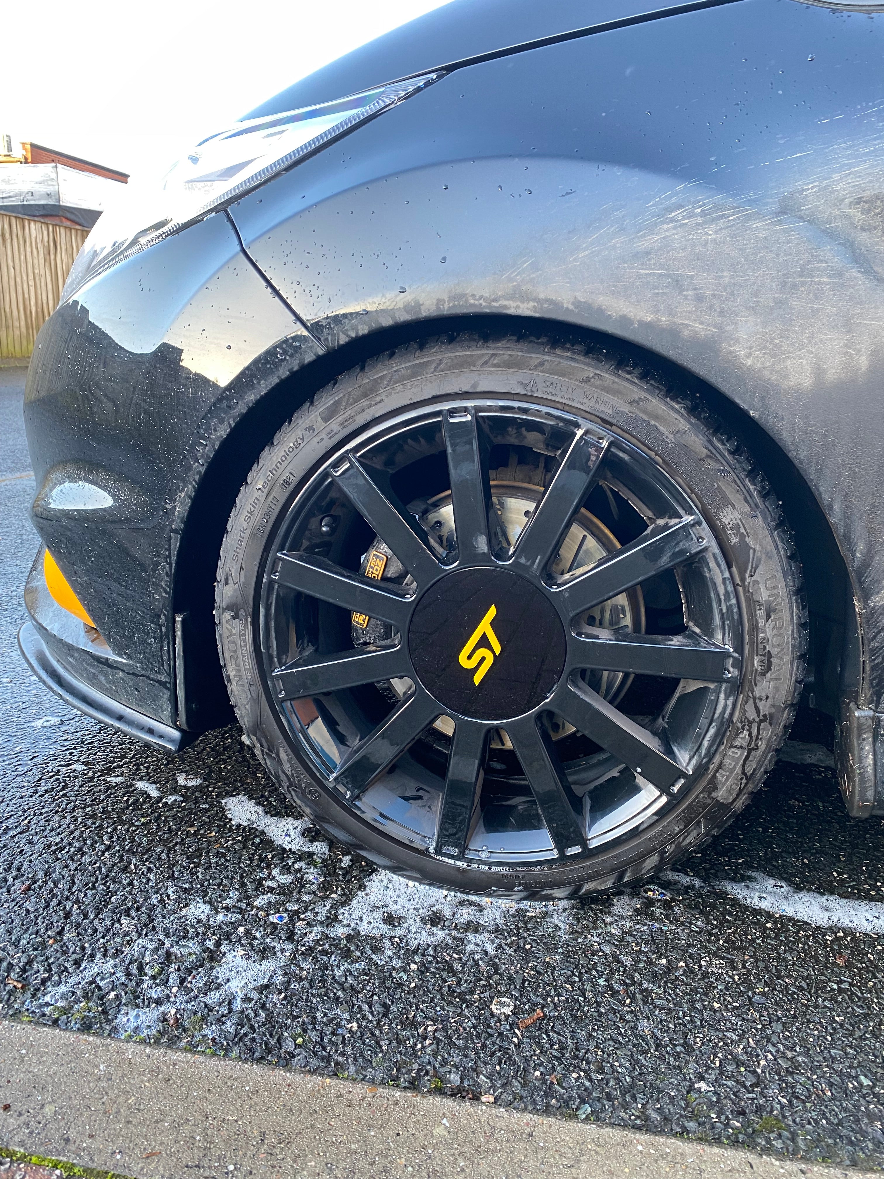 Proform Mk6 Fiesta ST150 Radnabenkappen (4er-Set)