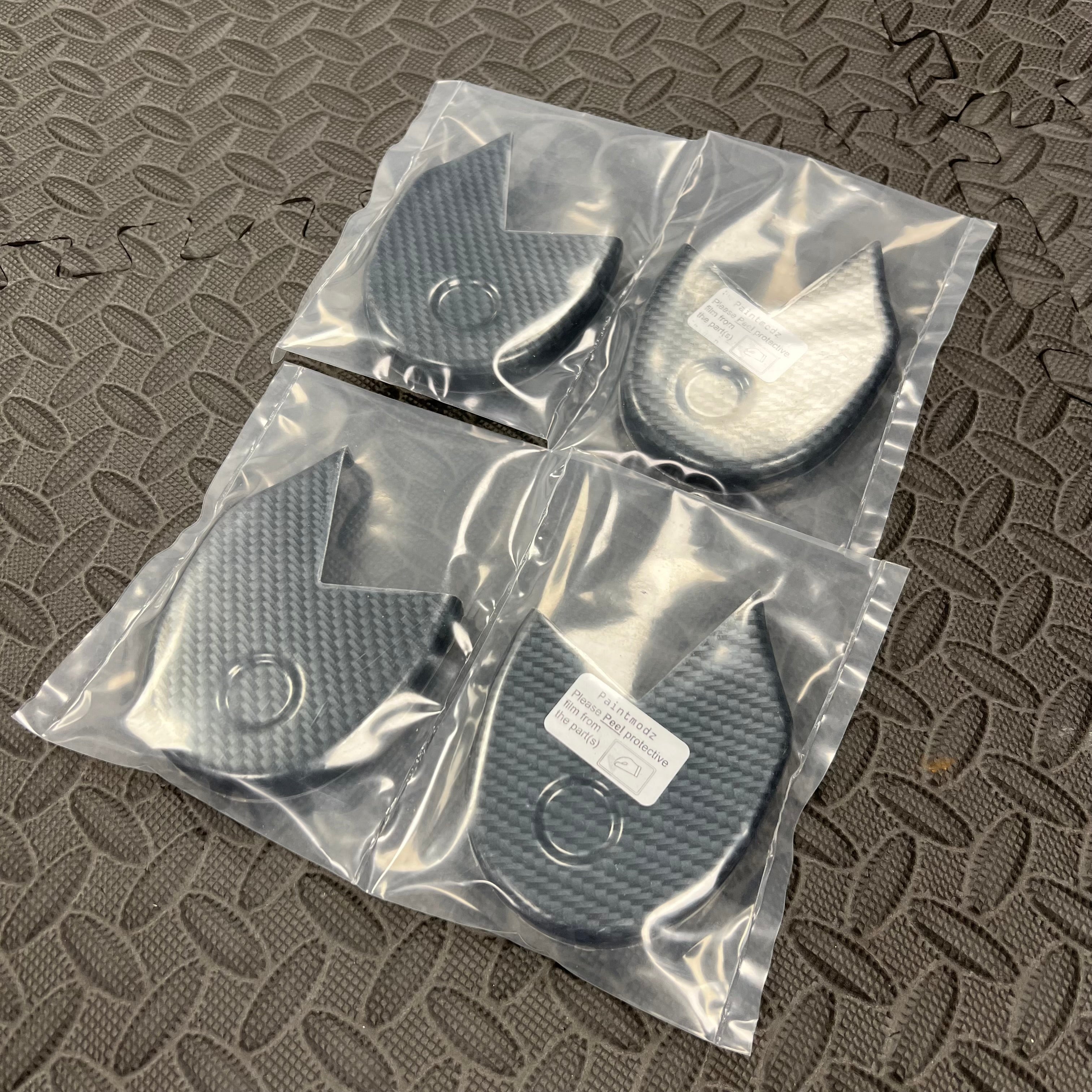 Seat Rail End Covers With Gel Badge Recess - Mk3/3.5 Focus - Deluxe Carbon Fibre Effect Plastic
