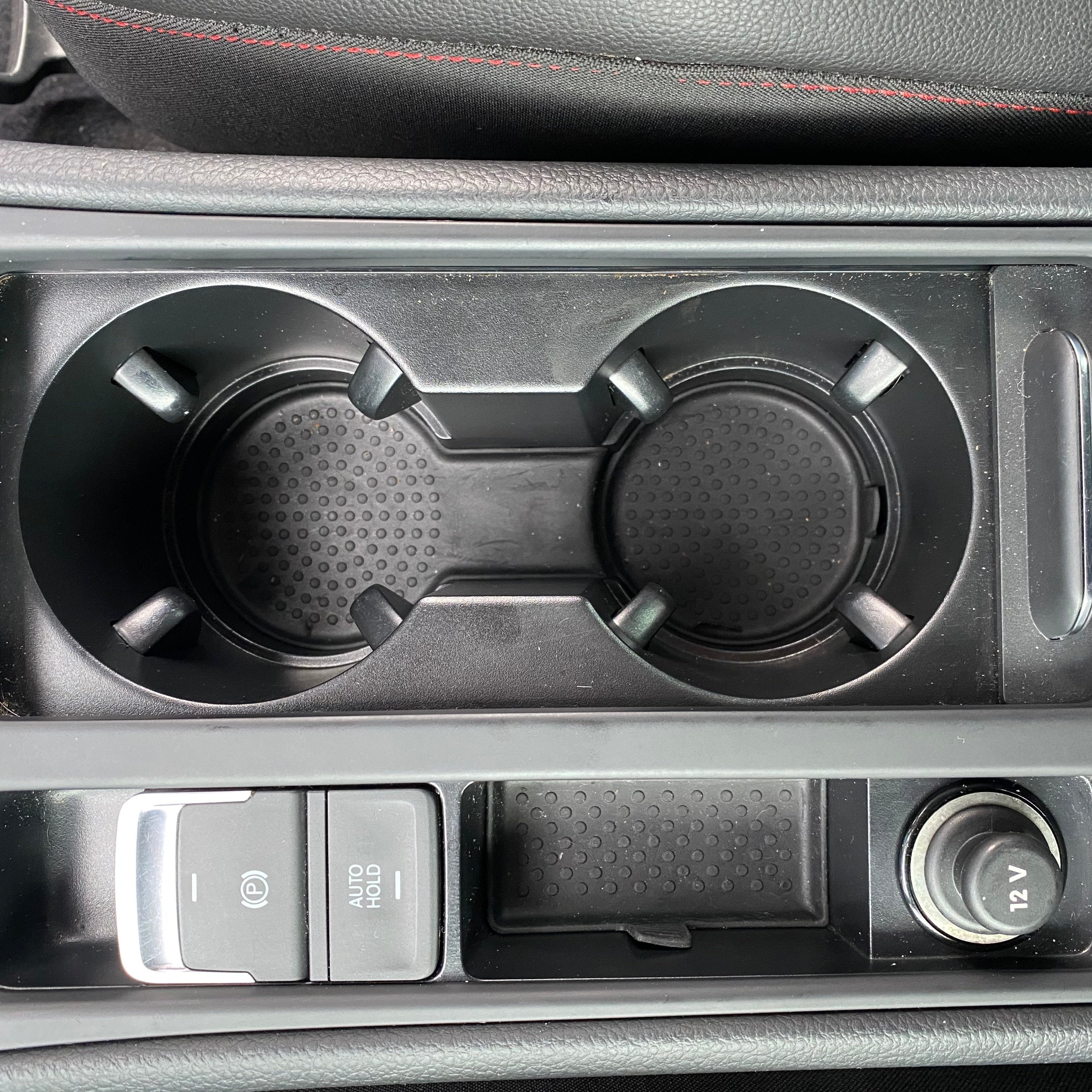 Einsatzplatte für die Mittelkonsole des Golf Mk7/7.5