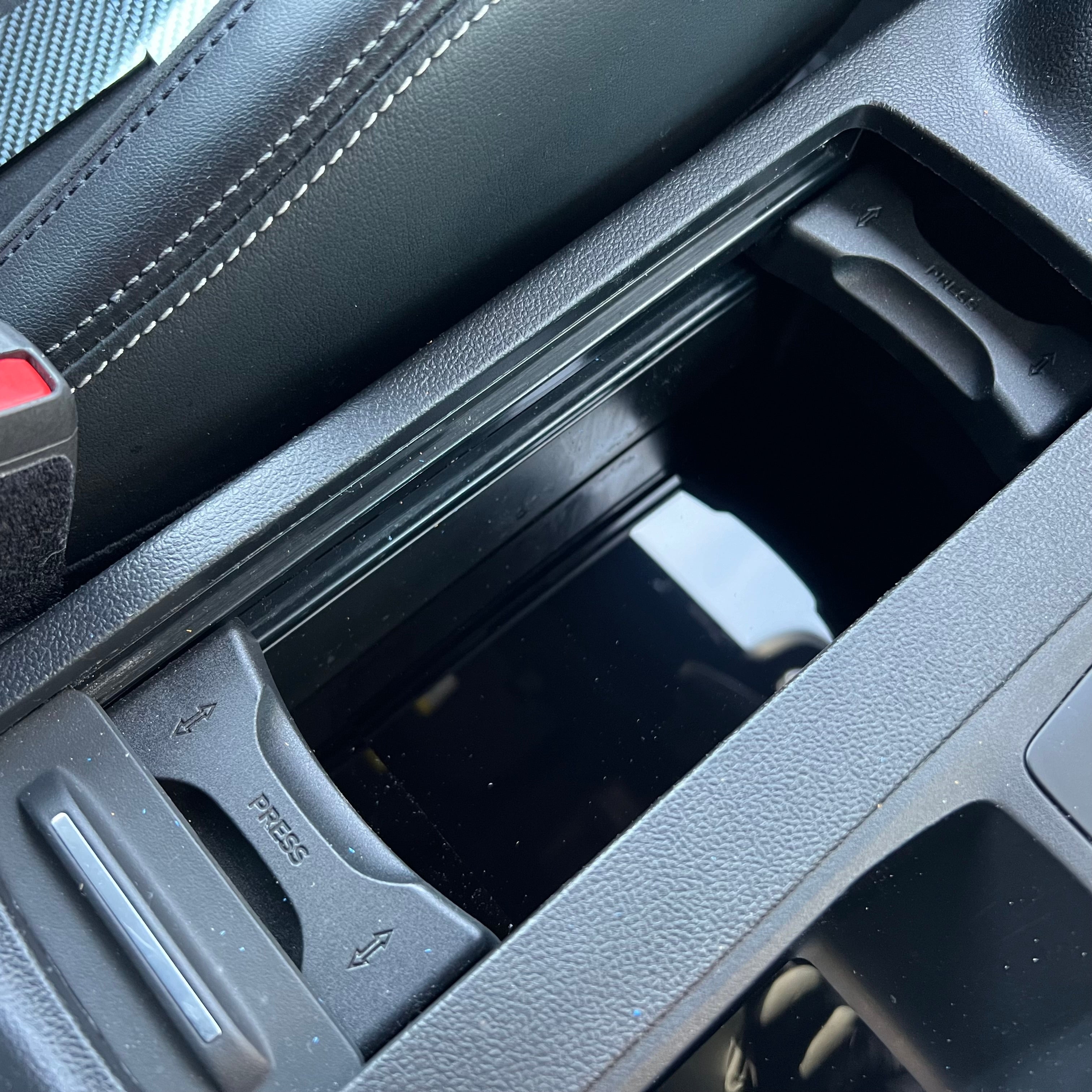 Mk4 Focus Cup Holder Insert Plate