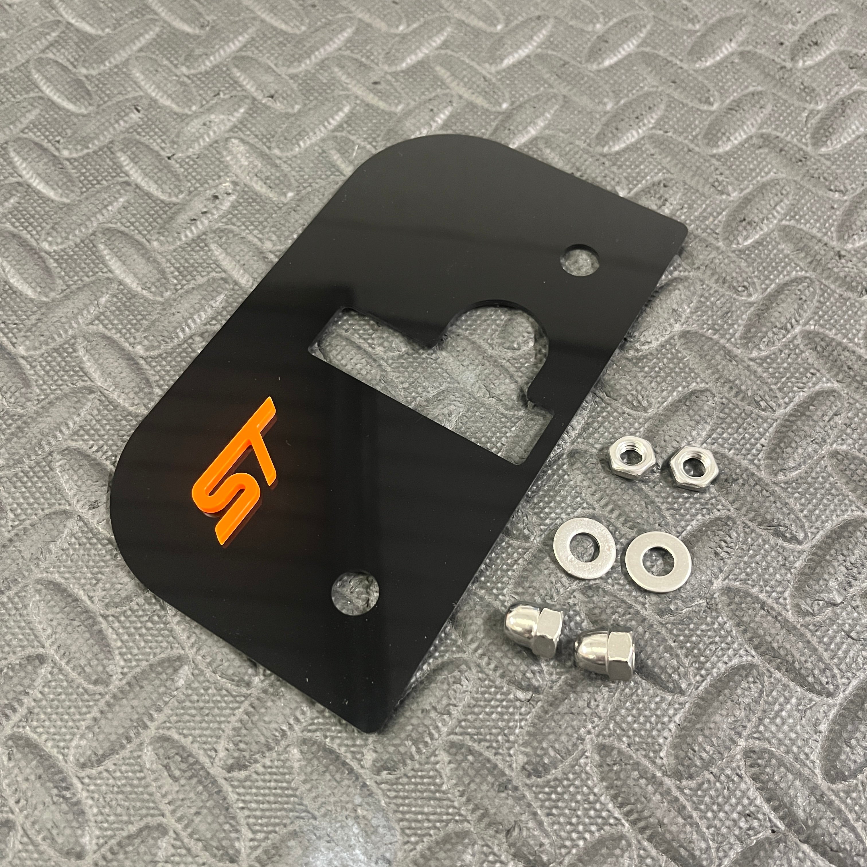 Proform Upper Bonnet Catch Plate - Mk8 Fiesta