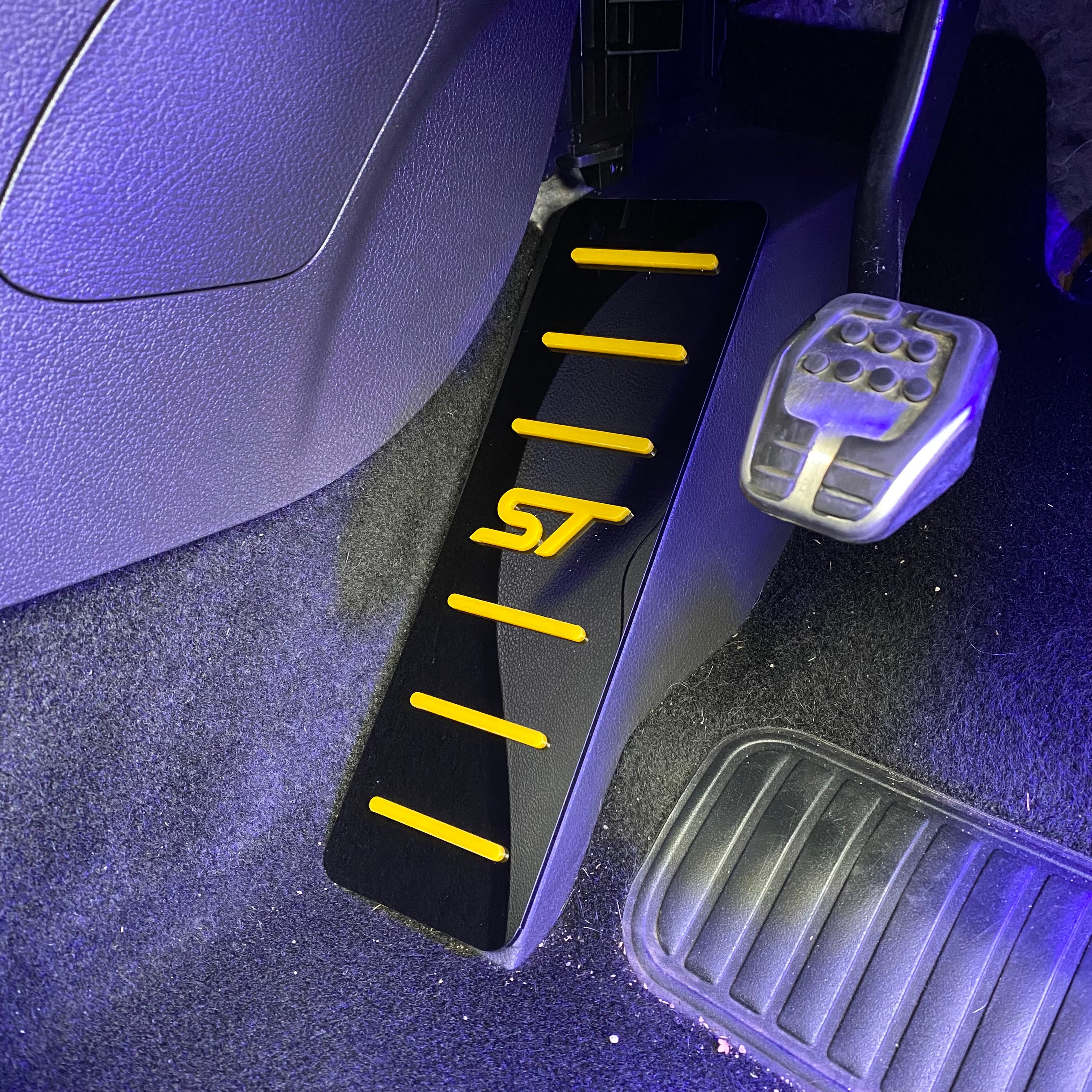 Mk3/3.5 Focus Dead Pedal / Foot Rest Plate (4D Acrylic)