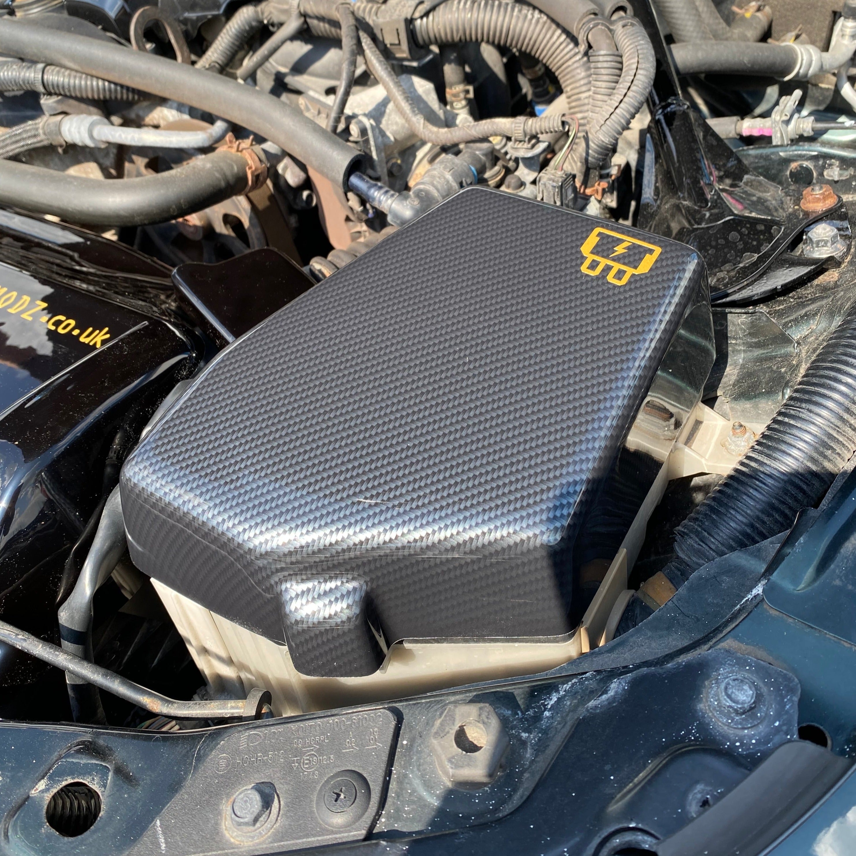 Proform Fuse Box Cover - Mazda MX5/Miata Mk3/3.5/NC - Deluxe Carbon Fibre Effect Plastic