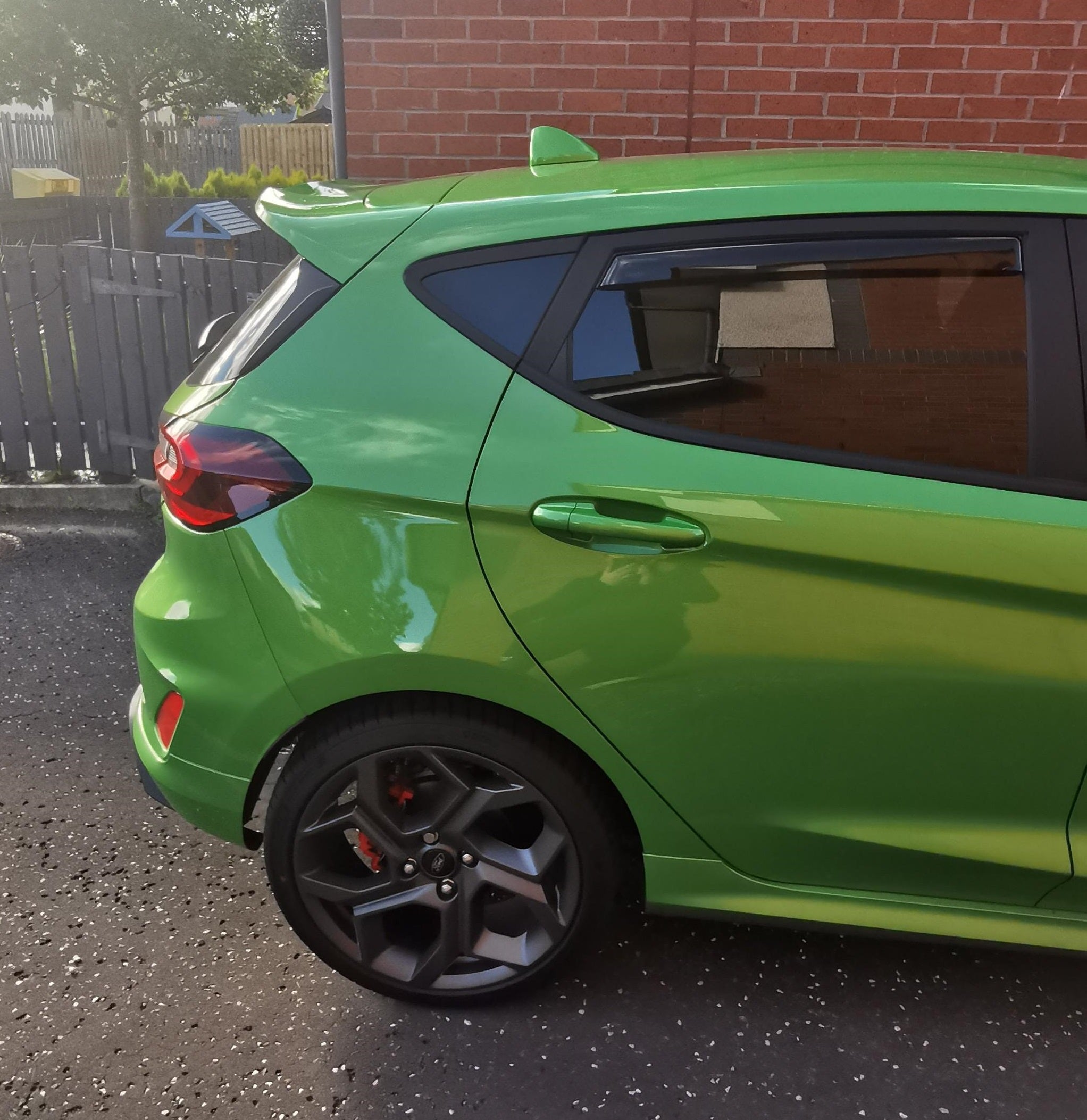 Proform New 'Shark Fin' Aerial - Mk8/8.5 Ford Fiesta / Mk2 Puma