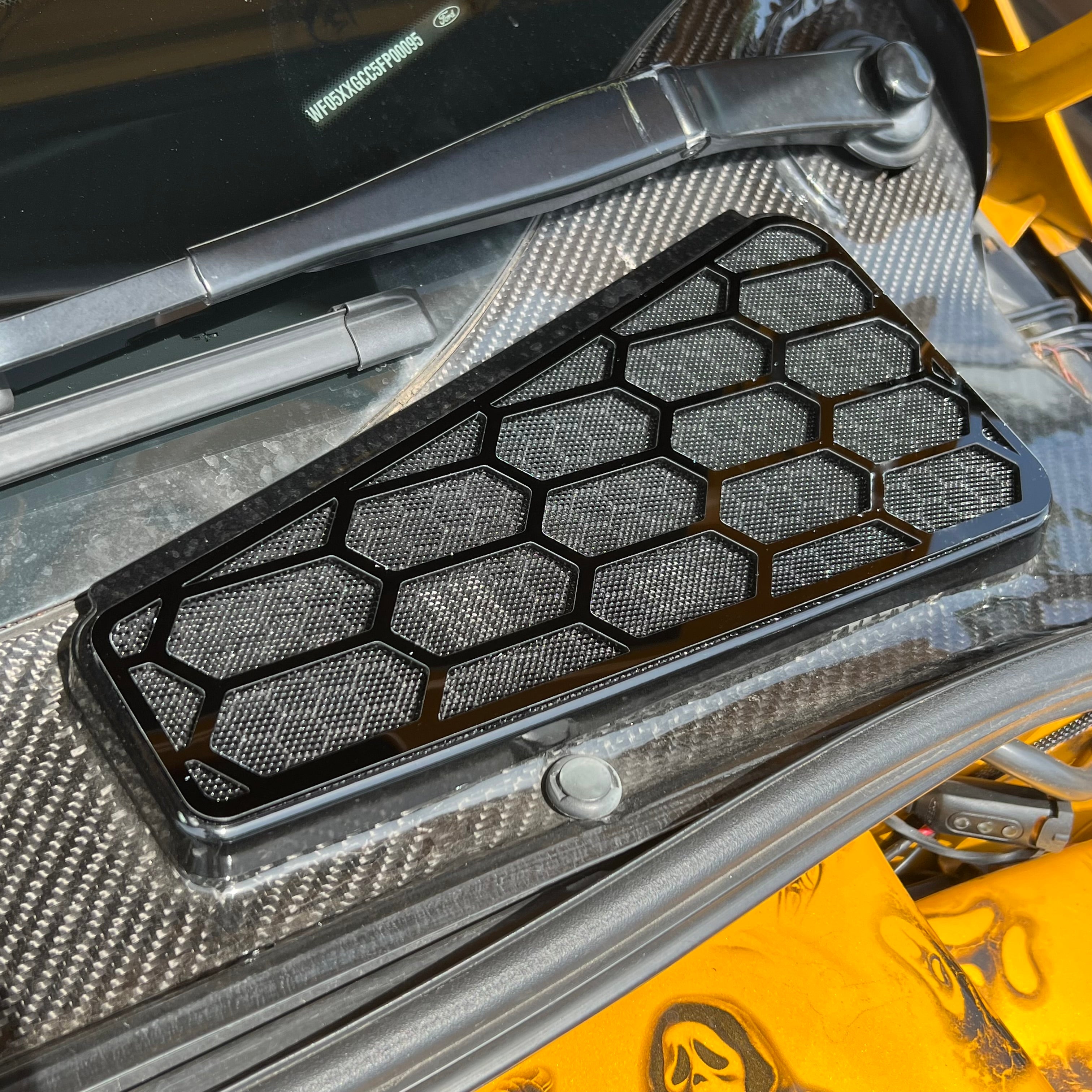 Proform Mk3/3.5 Focus Scuttle Vent Covers - Hexagon Design - Left Hand Side - Gloss Black