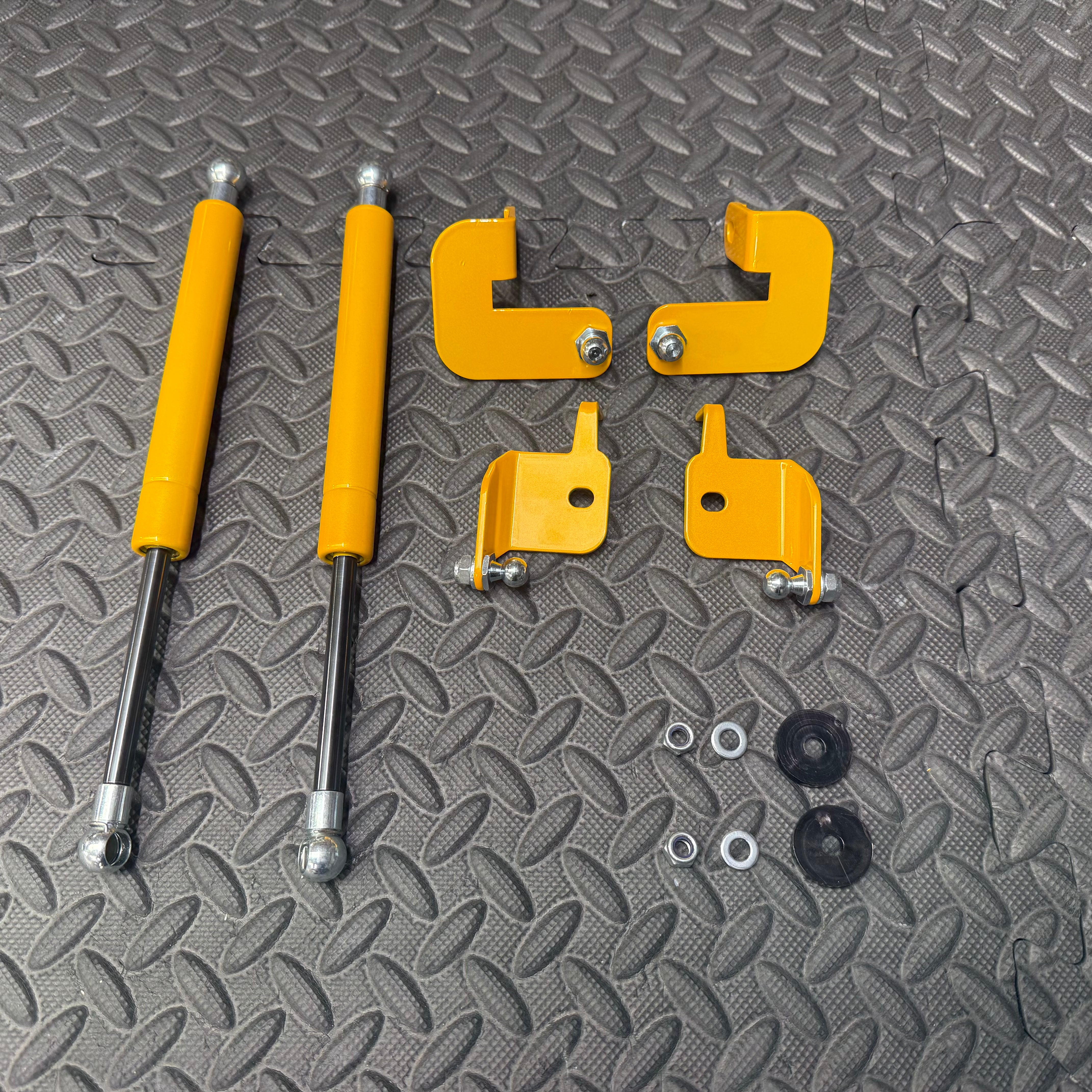 Mk3/3.5 Focus Gas Strut Bonnet Lifters - Painted Yellow
