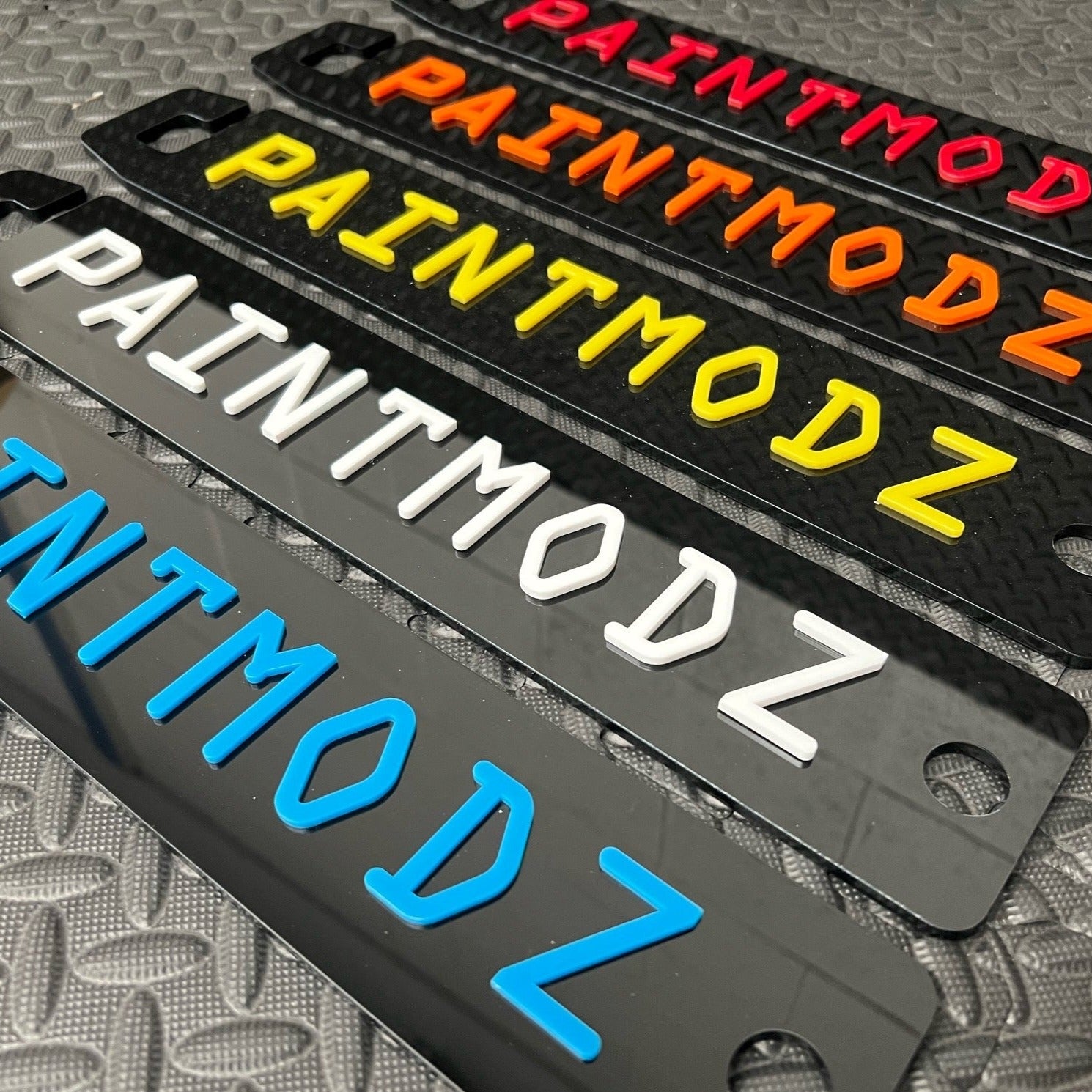 Universelle Motorhaubenstütze – Paintmodz (4D-Acryl)