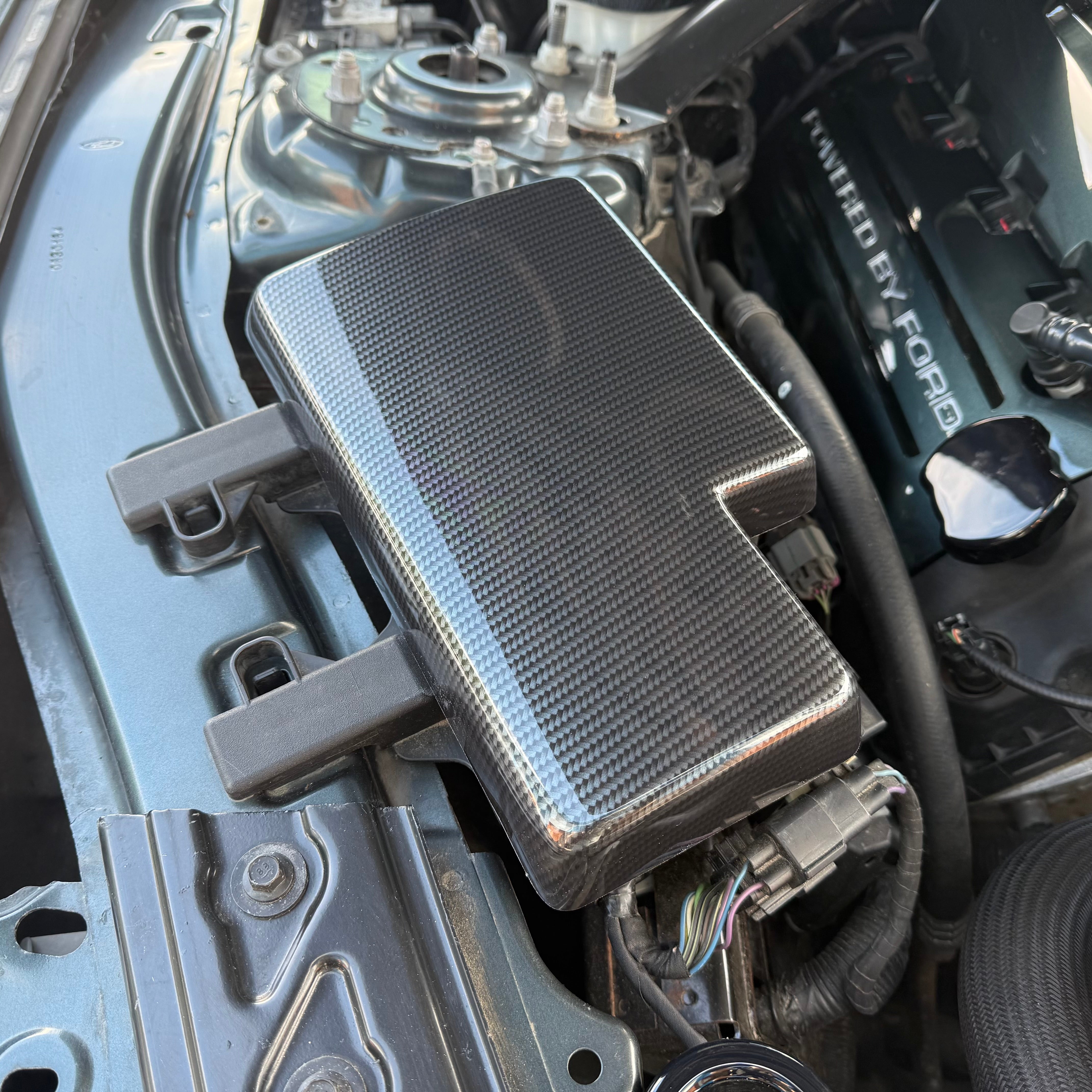 Mustang (6th Generation) Proform Fuse Box Cover (Plastic Finishes)