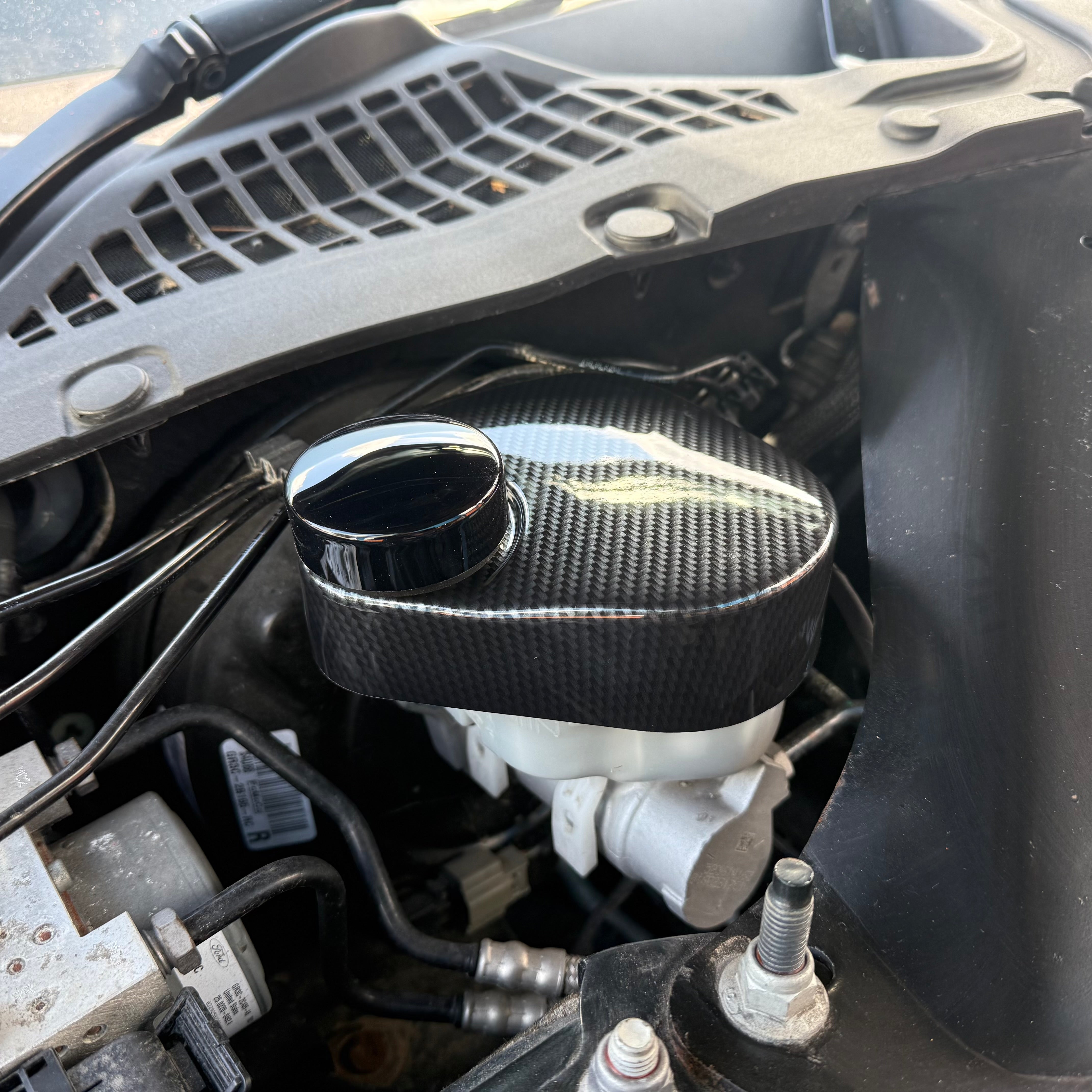 Mustang (6th Generation) Proform Brake Reservoir Cover (Plastic Finishes)