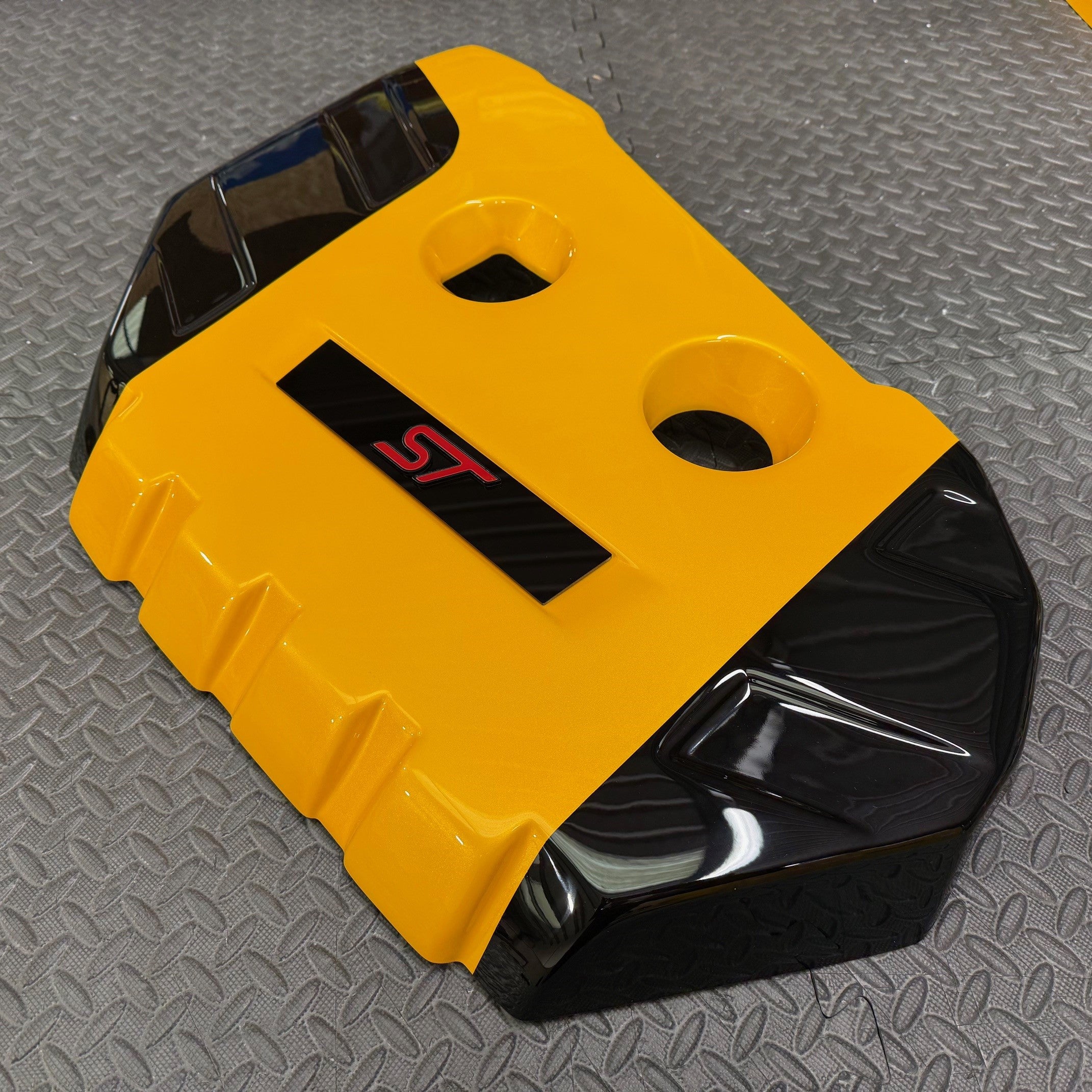 Cache moteur Proform - Focus ST essence MK3/3.5 (finitions peintes)