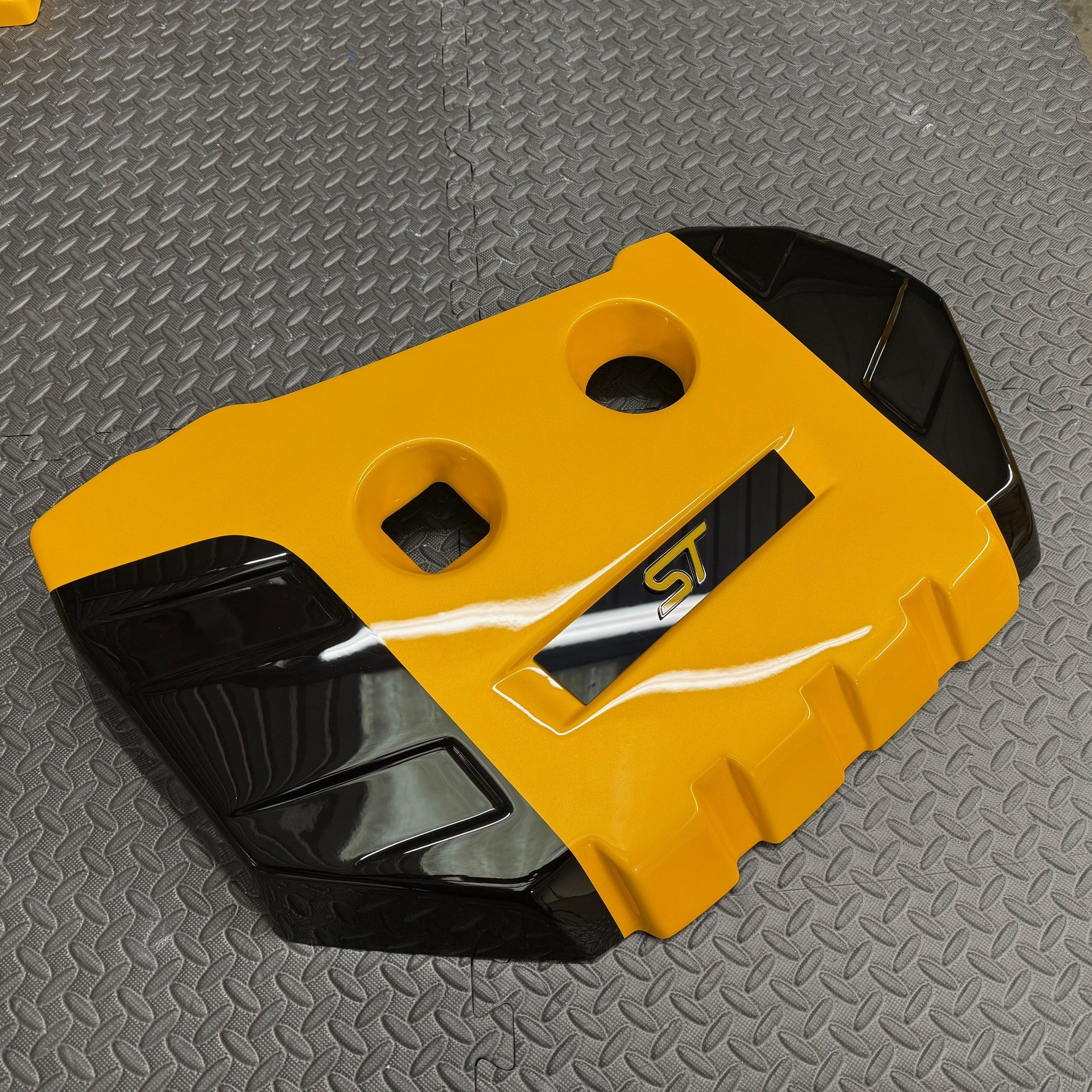 Cache moteur Proform - Focus ST essence MK3/3.5 (finitions peintes)