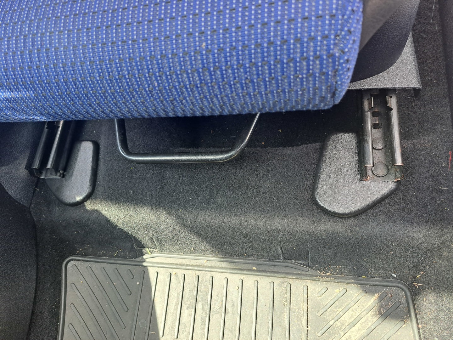 Seat Rail End Covers - Mk6 Fiesta
