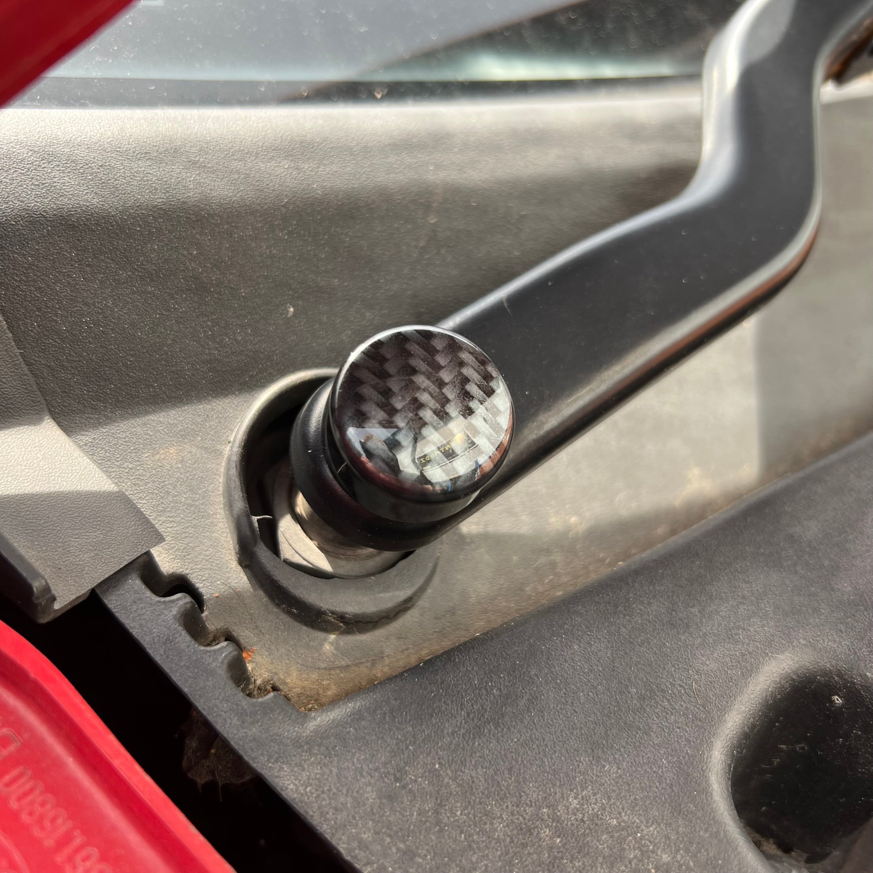 Proform Wiper Arm Bolt Rubber Covers - Mk6 Fiesta - Deluxe Carbon Fibre Effect Plastic