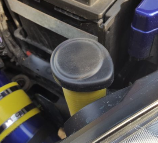 Proform-Abdeckung für Scheibenwaschbehälterdeckel – Mk7/7.5 Ford Fiesta (Kunststoffoberflächen)