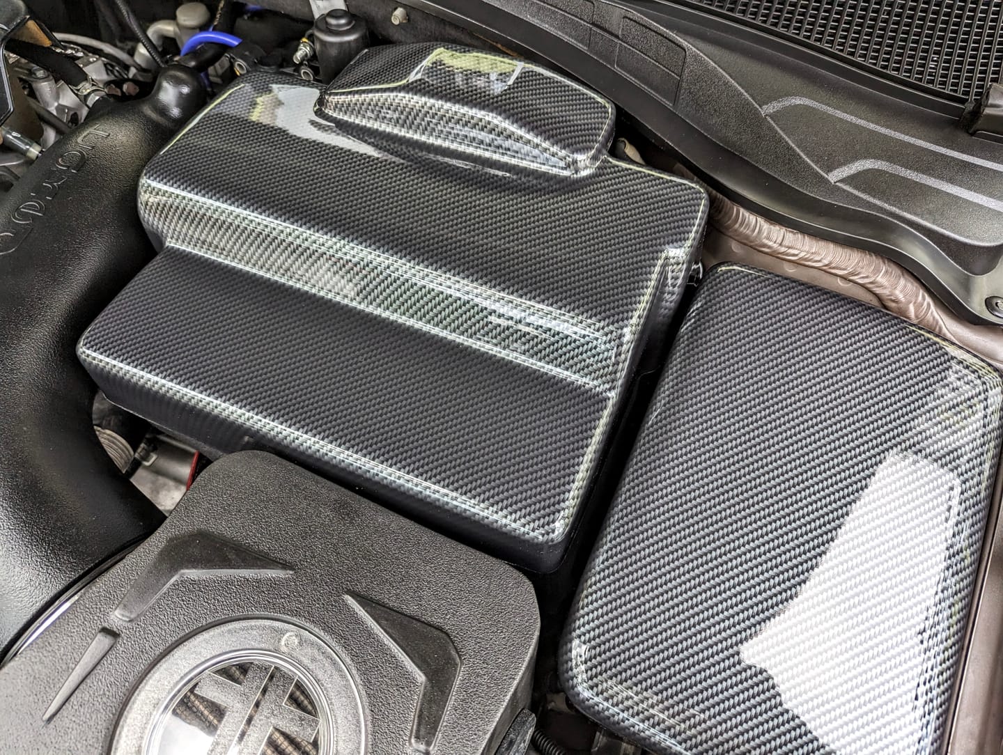 Proform-Batterieabdeckung – Hyundai i30 / Kona N / Veloster N (Kunststoffoberflächen)