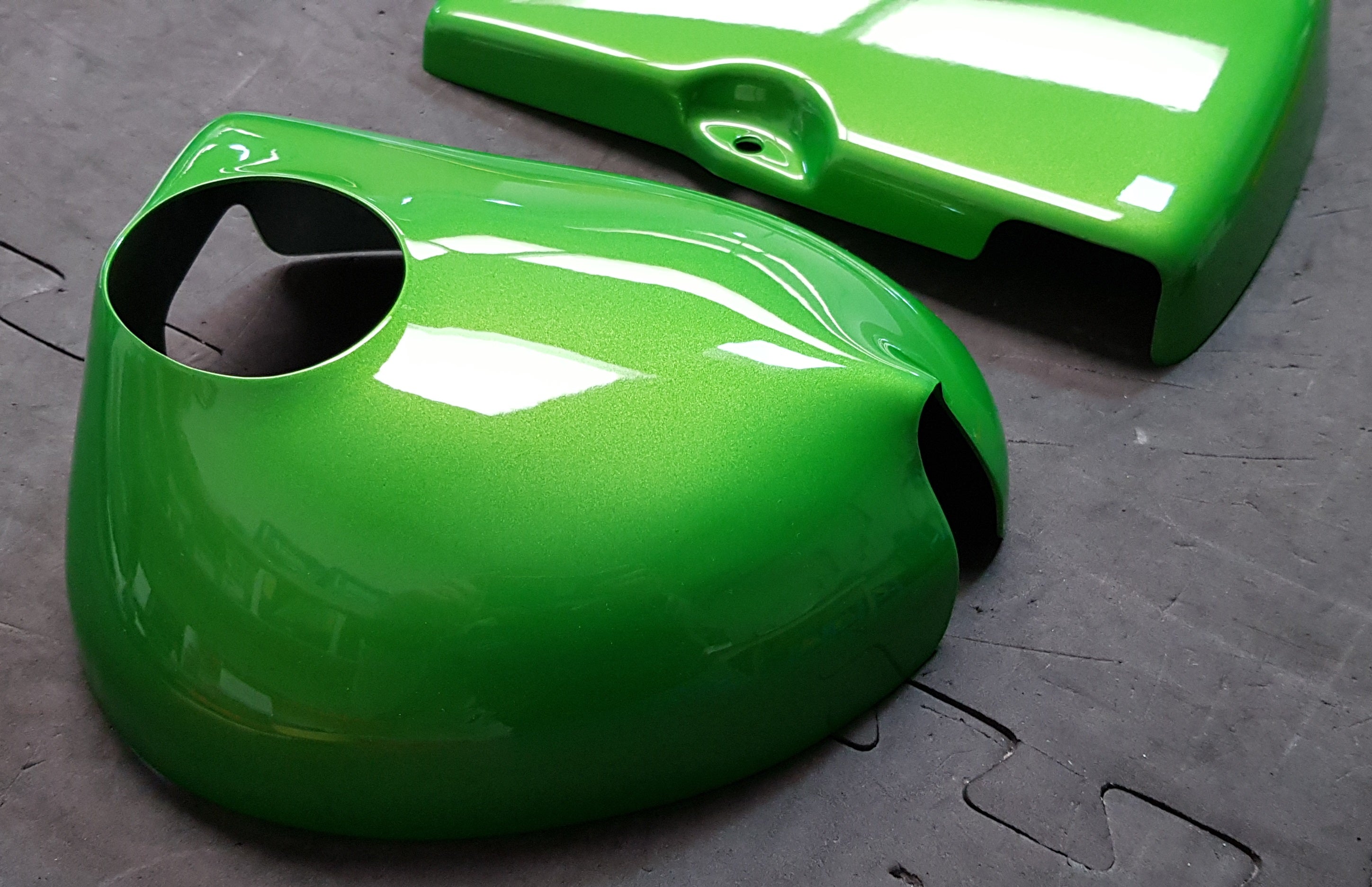 Engine Bay Dress Up Kit - Mk8/8.5 Fiesta / Mk2 Puma in green close up shot