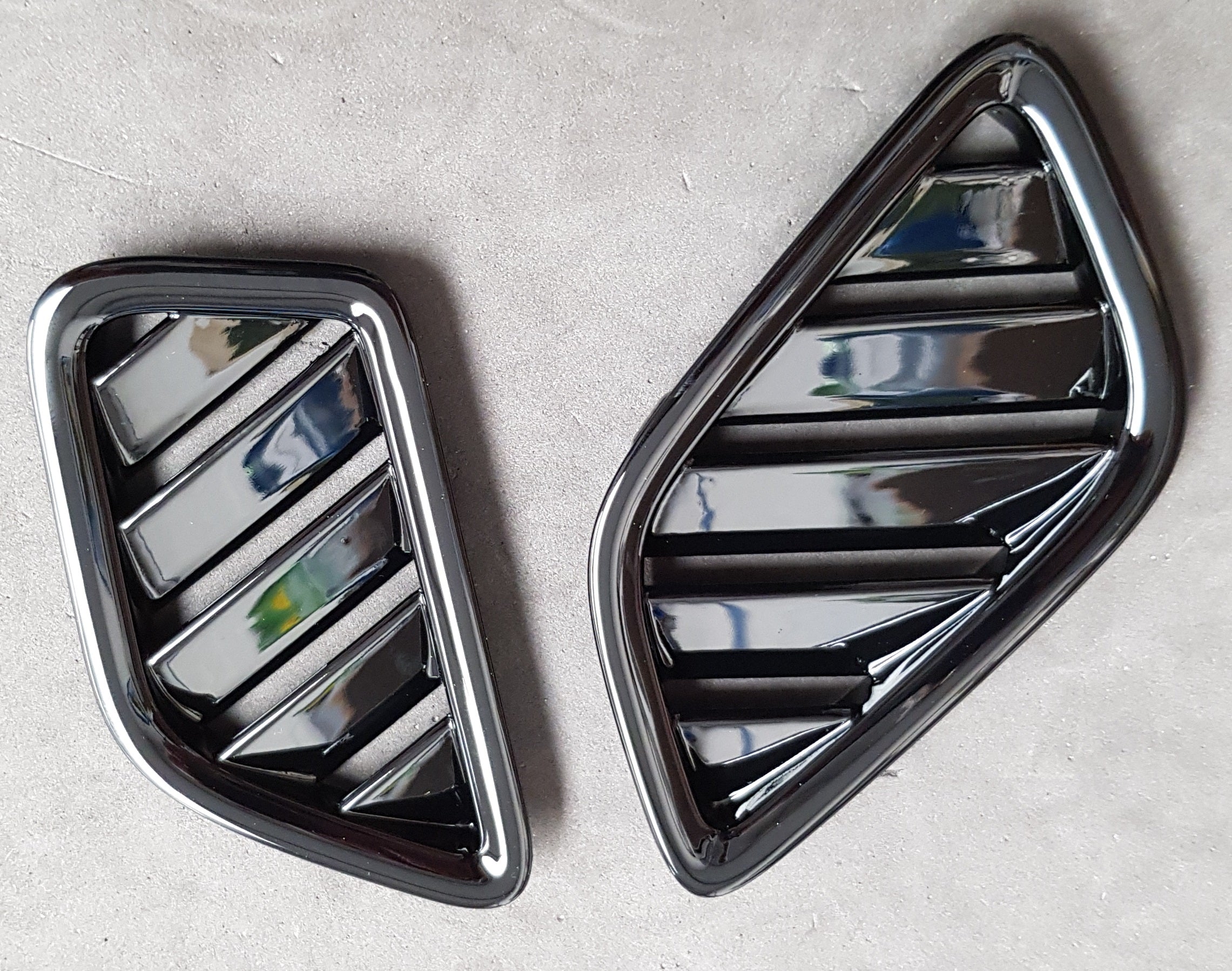 Genuine Ford Window De-Mist Vents (Pair) - Mk8/8.5 Fiesta & Mk2/2.5 Puma