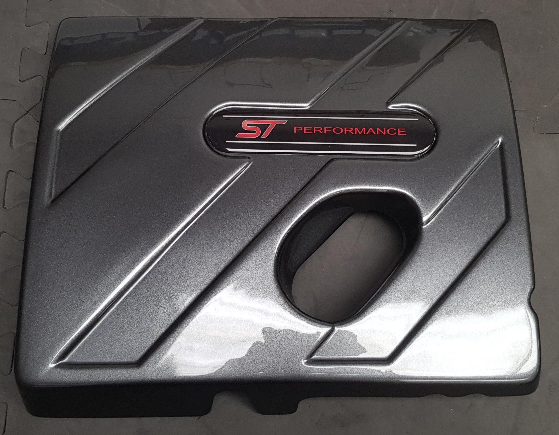 Proform-Motorabdeckung – MK8/8.5 Fiesta ST / Mk2 Puma ST – (Lackierte Oberflächen)