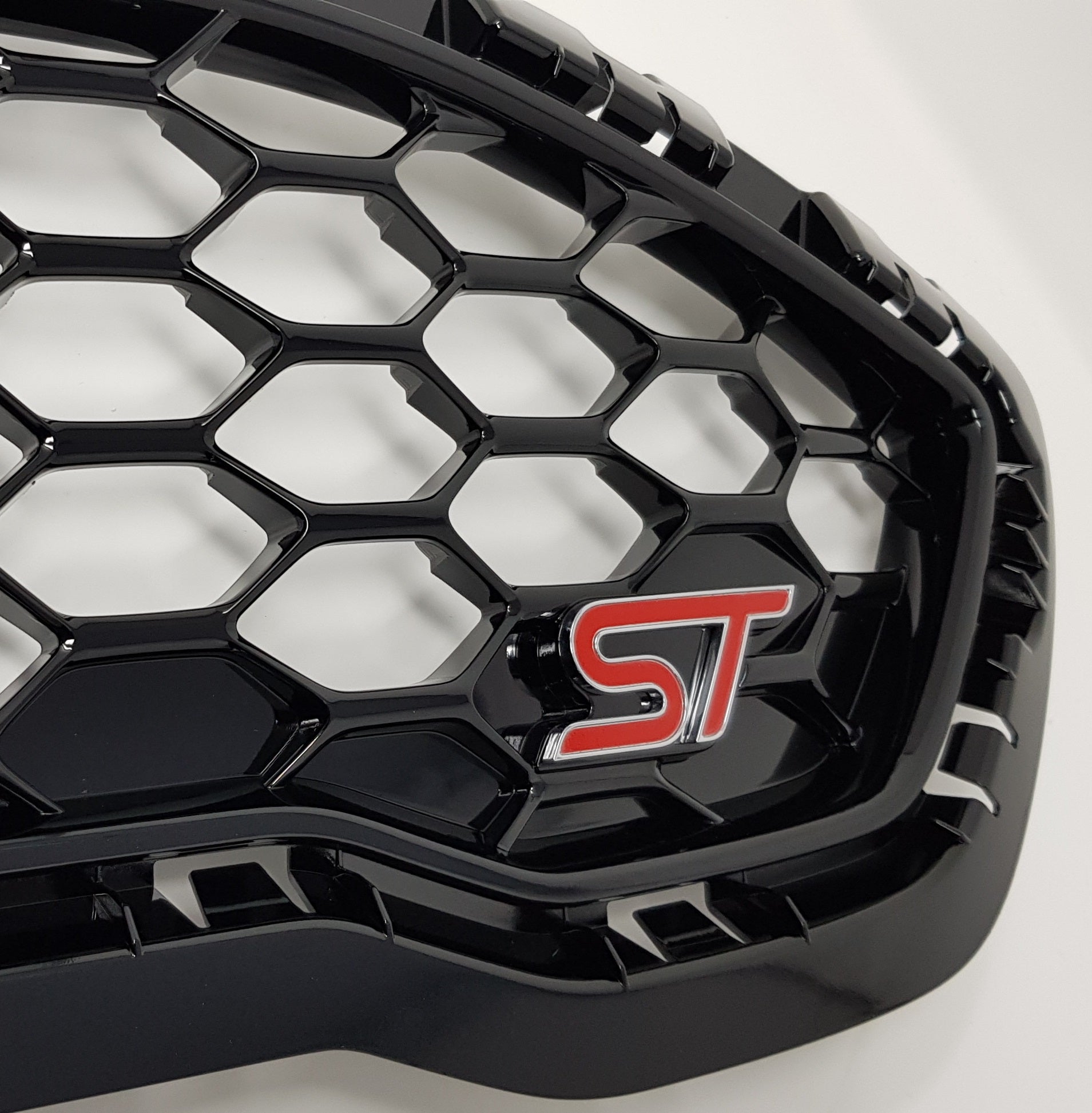 Kühlergrill vorne – Original Ford Mk8 Fiesta ST (lackiert)