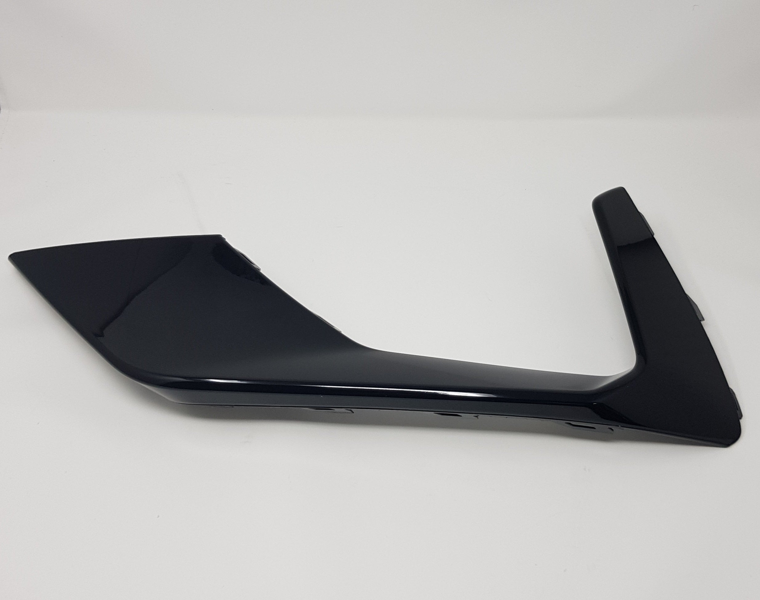 Outer Fog Light Surround Bezels (Painted) - Mk4 Focus ST/ ST Line