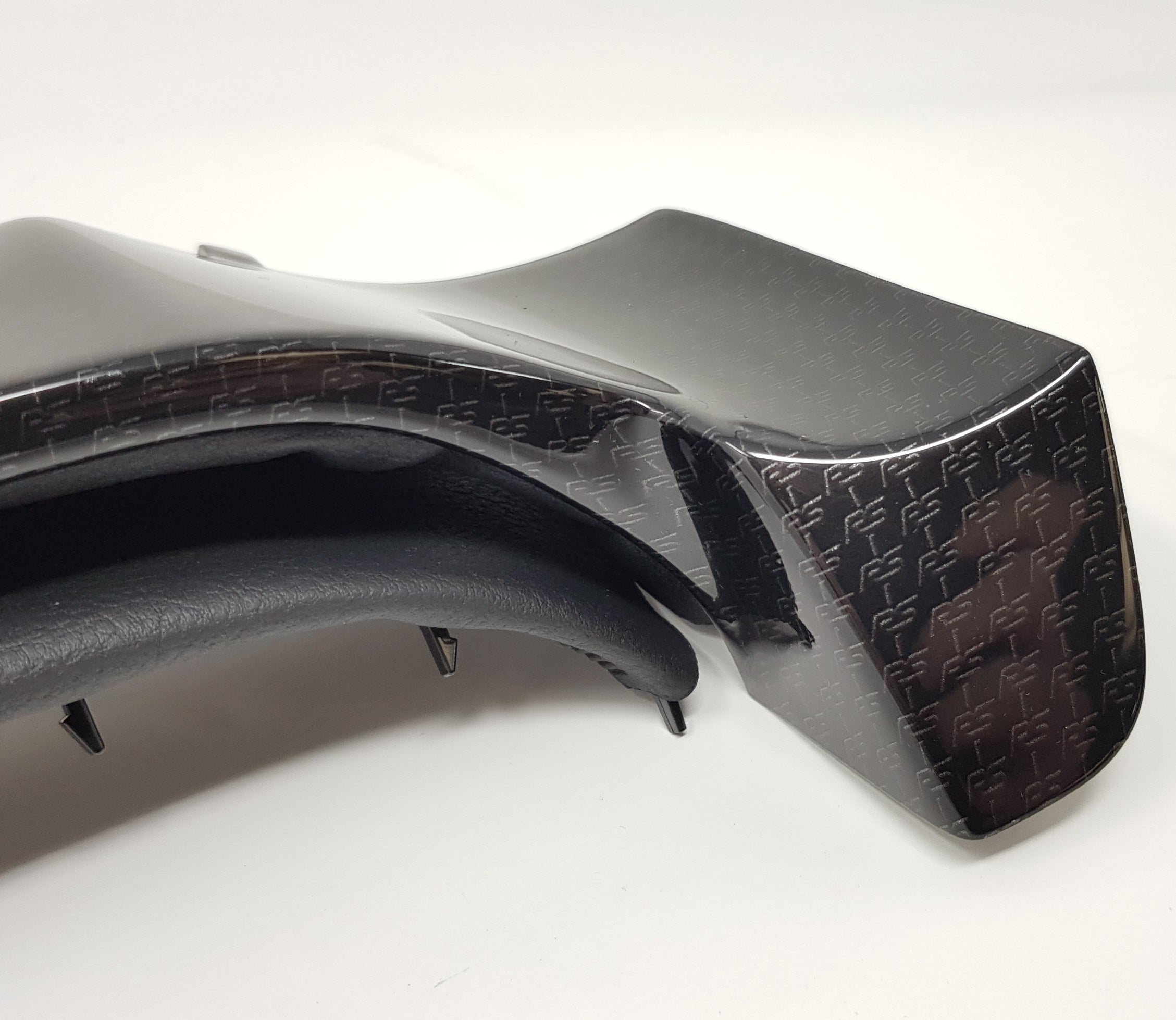 Garniture de tableau de bord principal Ford d'origine en fibre de carbone - Focus Mk3/3.5 (finitions peintes/hydrodipées)