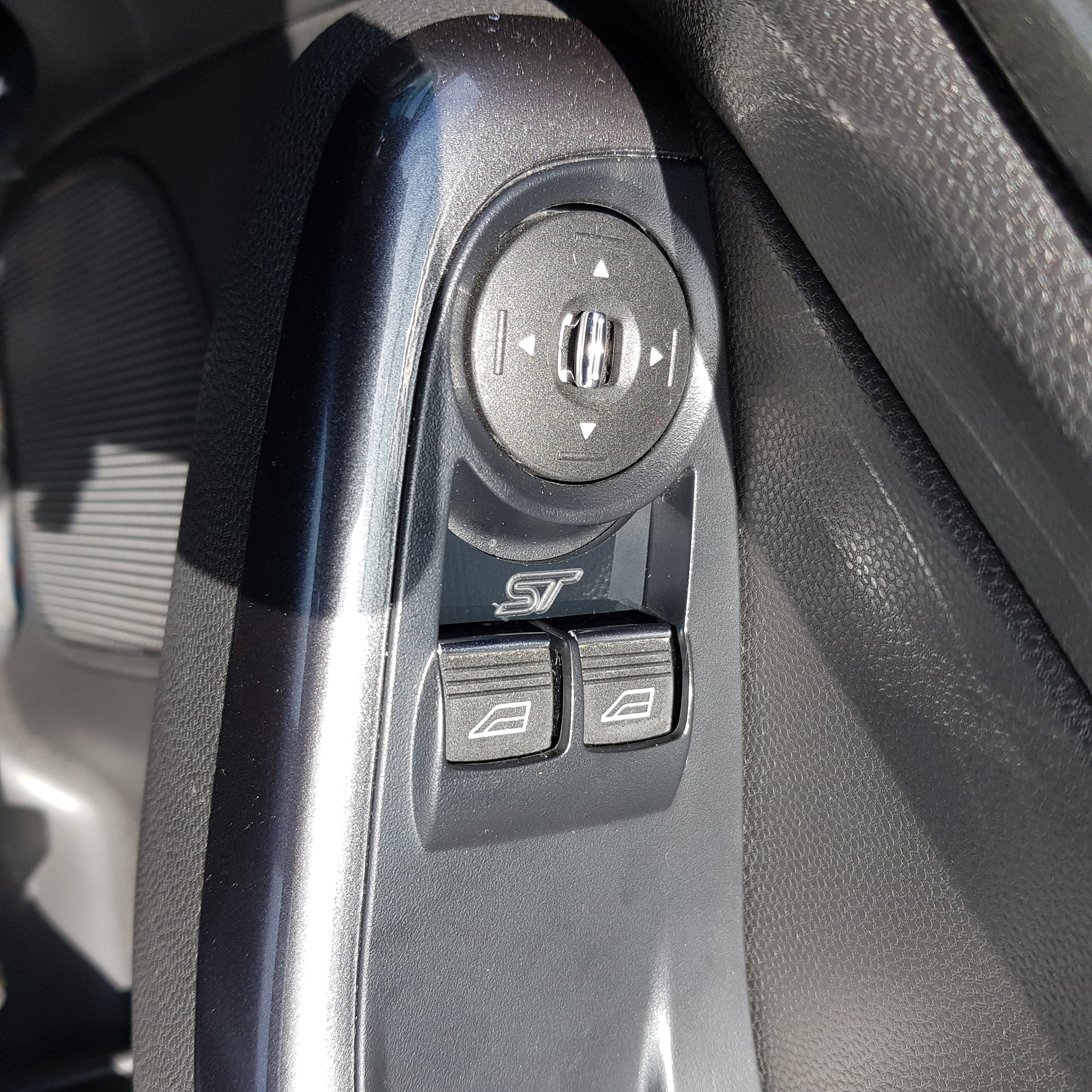 Inserts de poignée de porte gravés pour Fiesta Mk7.5 (avec ST/ST Line)