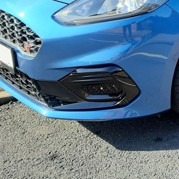 Outer Fog Light Bezels - Mk8 Fiesta ST/ ST Line