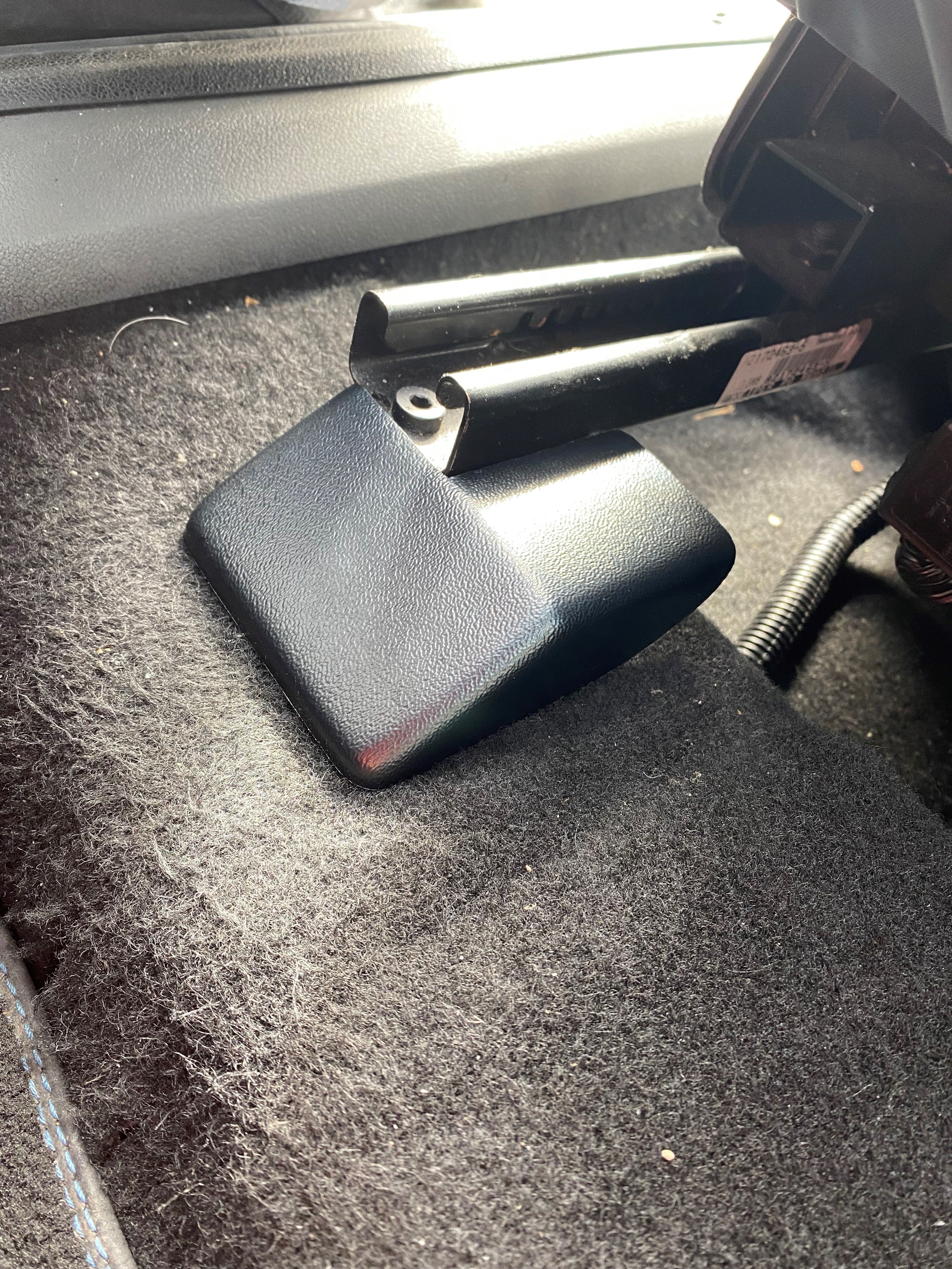 Sitzschienen-Endabdeckungen (vorne) - Mk2.5 Focus RS