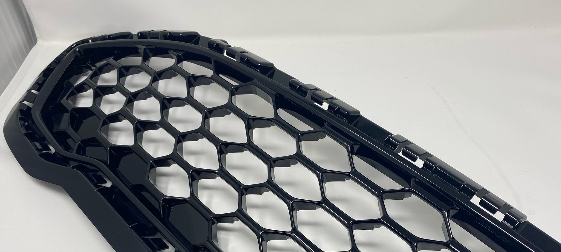 Kühlergrill vorne – Original Ford Mk8 Fiesta ST (lackiert)