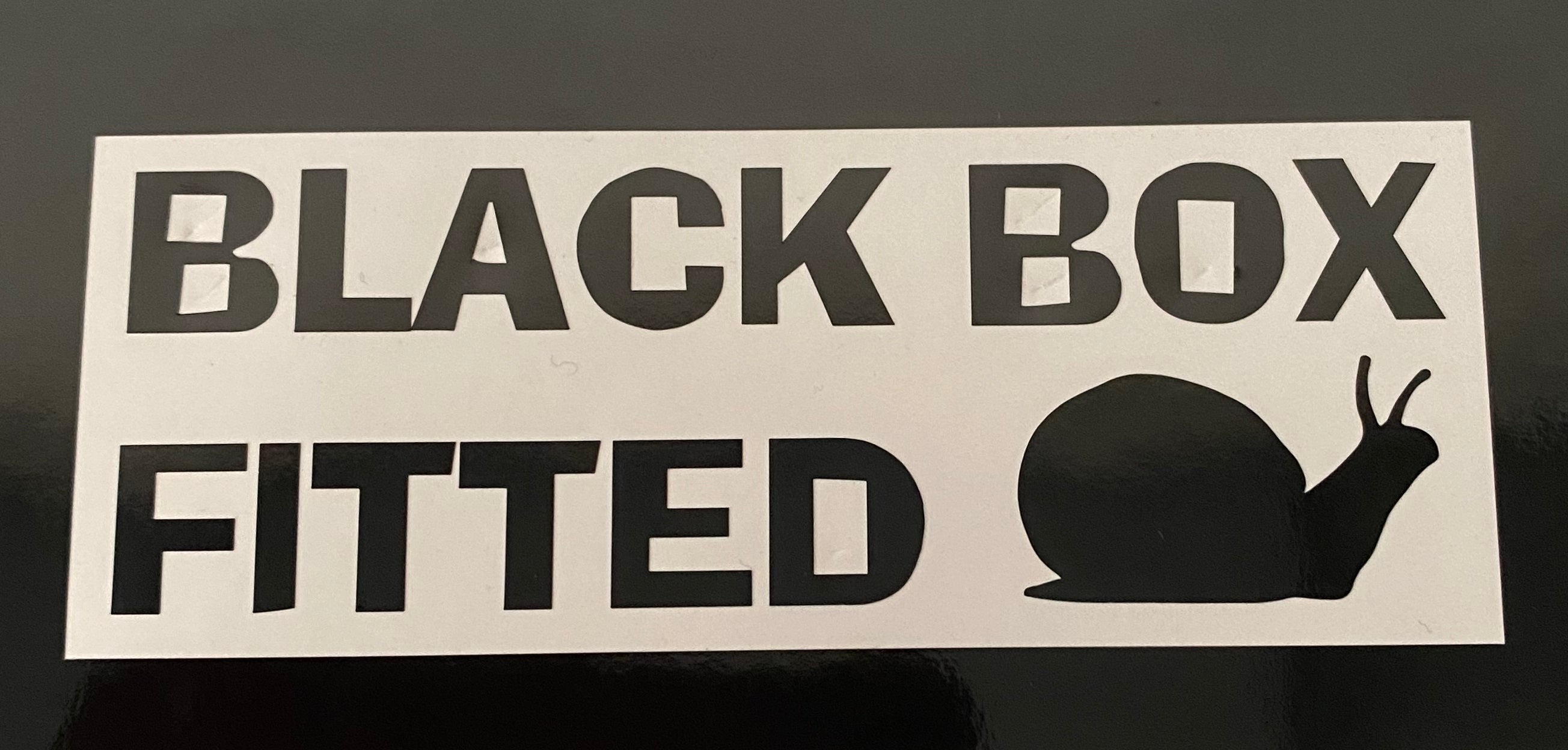 Black Box Fitted Vinyl-Aufkleber