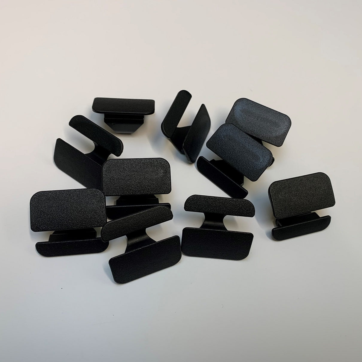 Ford Plastic Under Bonnet Pad Clips (Rectangular)