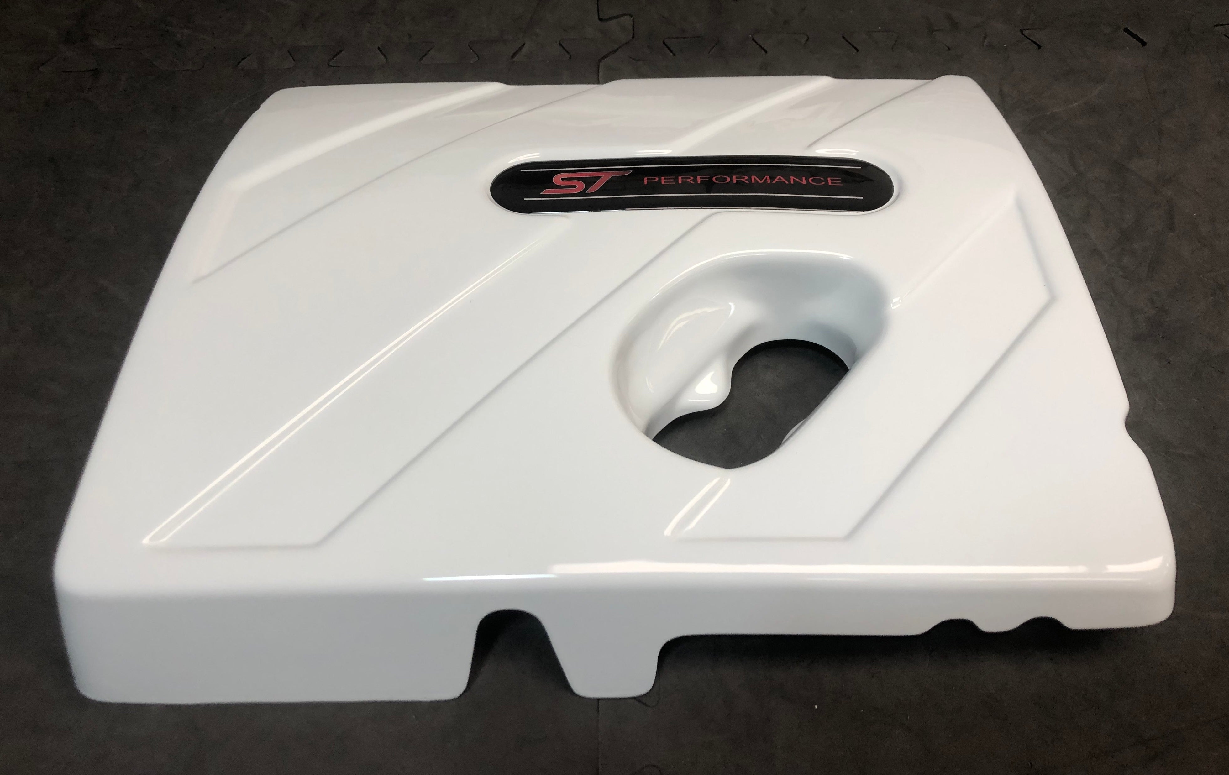 Proform-Motorabdeckung – MK8/8.5 Fiesta ST / Mk2 Puma ST – (Lackierte Oberflächen)