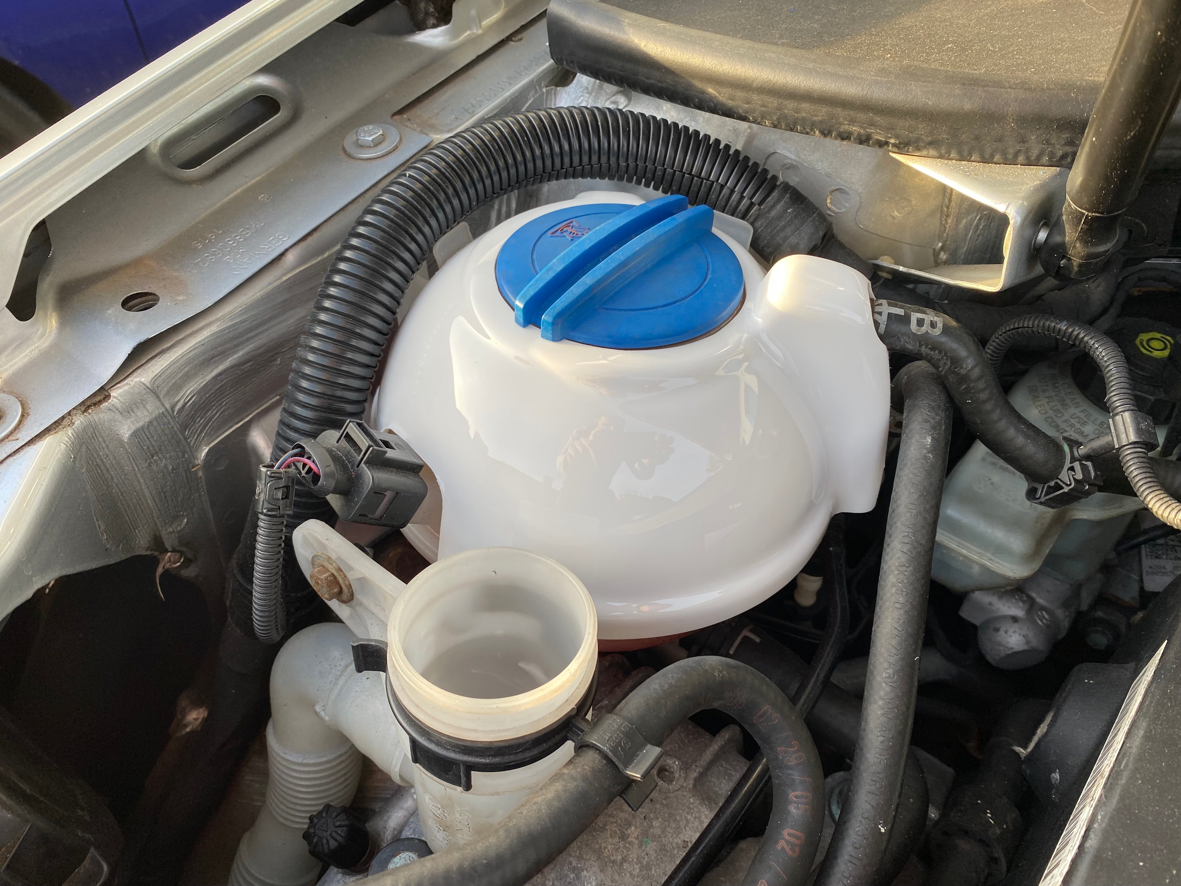 Proform Kühlmitteltankabdeckung – Seat Leon Mk2 (Kunststoffoberflächen)