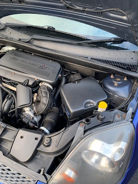 Proform-Batterieabdeckung – Mk6 Ford Fiesta 2004–2009 (Kunststoffoberflächen)