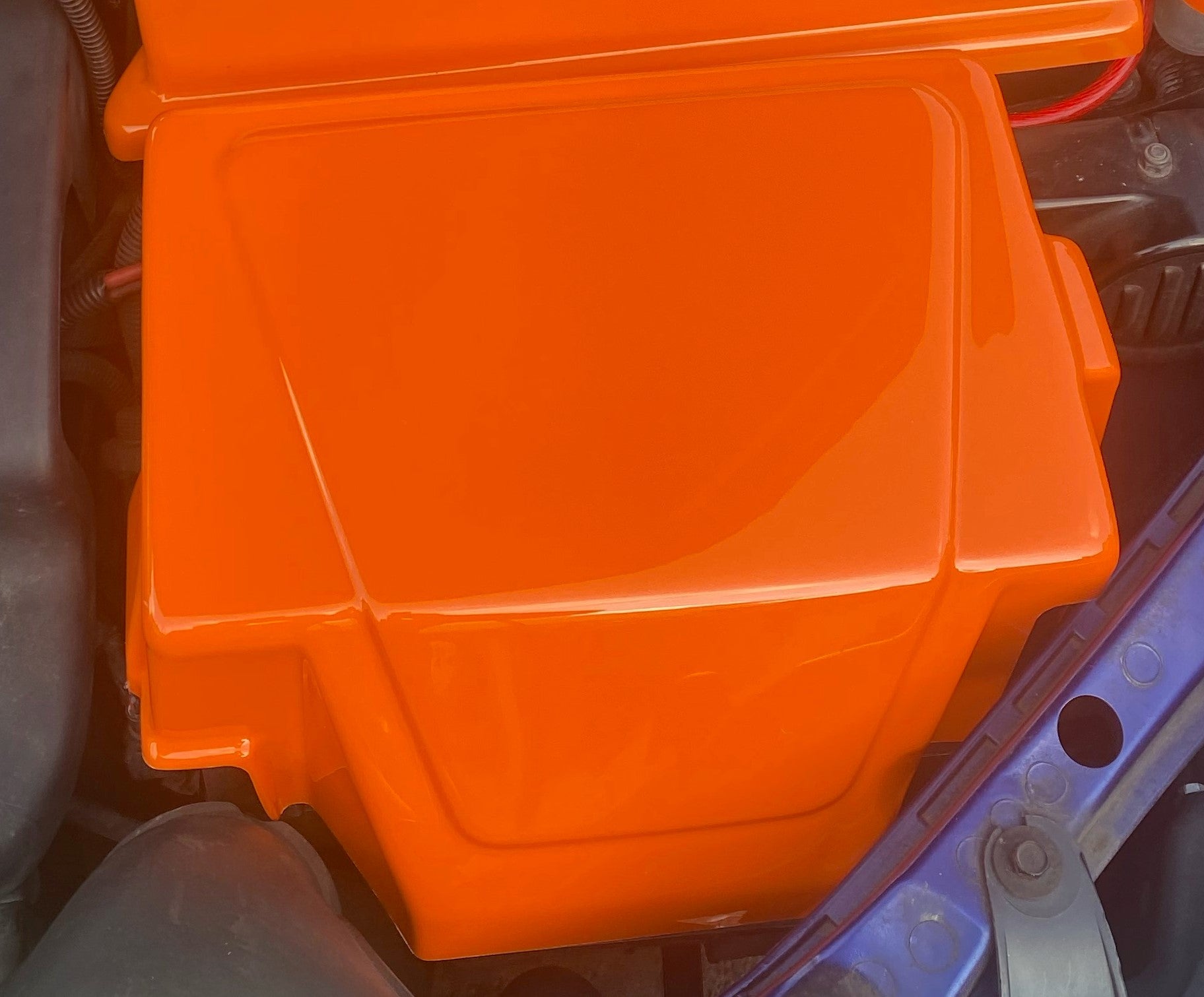 Cache-batterie Proform – Ford Focus Mk1 (finitions plastiques)