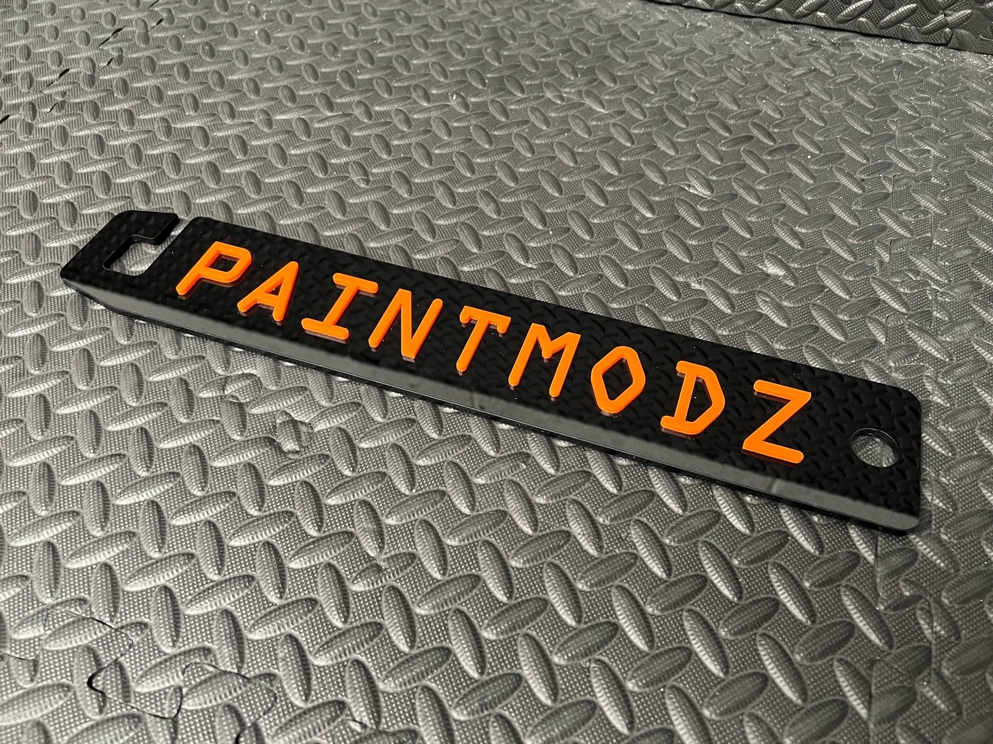 Support de capot universel - Paintmodz (acrylique 4D)